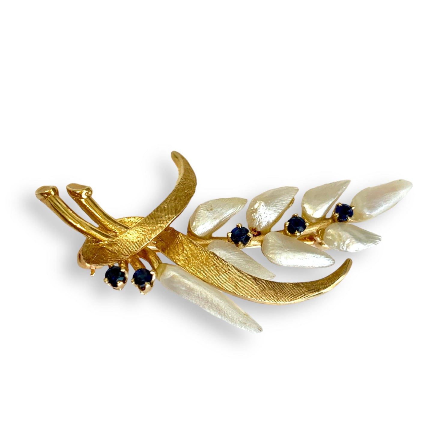 0.30 cttw Blue Sapphire & Mississippi Pearl Brooch in 14K Yellow Gold