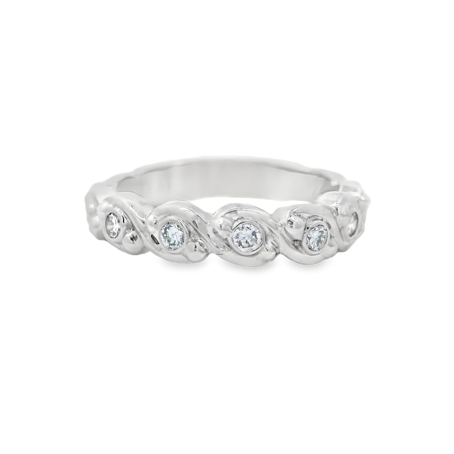 Platinum Wave 0.31cttw. White Diamond Ring 6.03g 6.25US