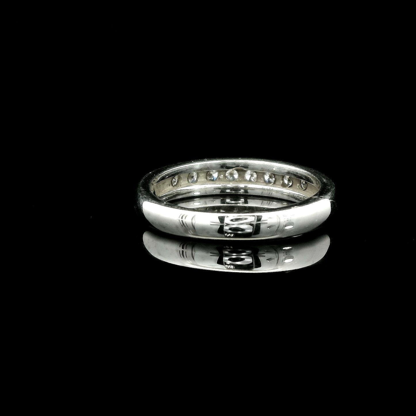 0.22cttw. White Diamond Channel Set Ring in 14k White Gold 3.35g. 6.5US