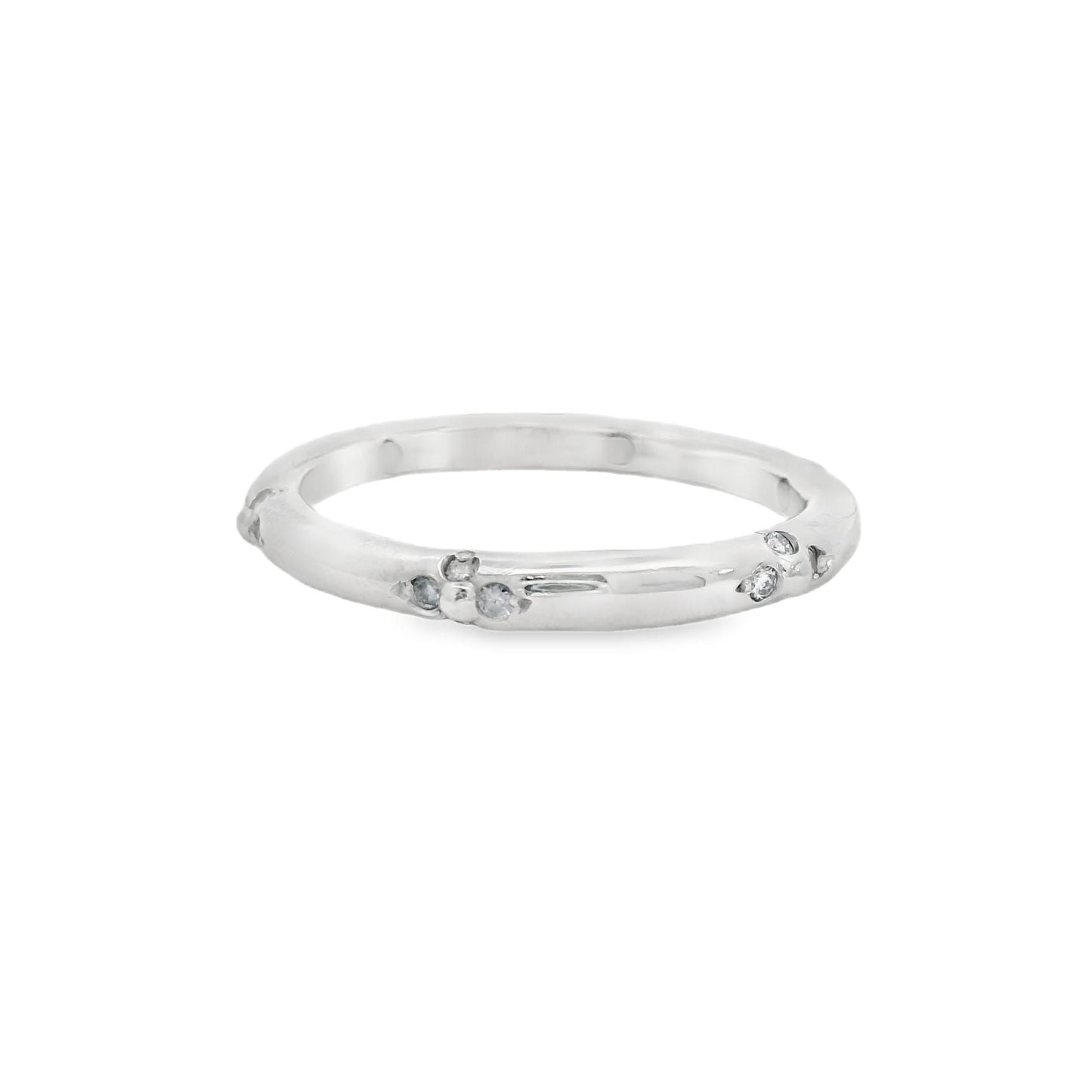 0.15 cttw. White Diamond Platinum Stationed Ring 5.75US 4.28g.