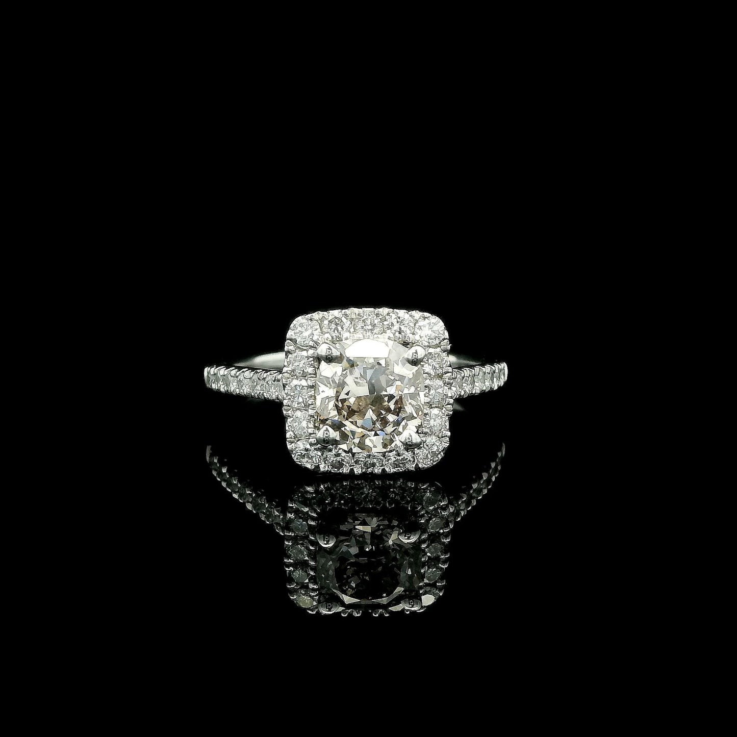 1.26 Fancy Pinkish Brown Diamond Enganement Ring in Platinum 6US 4.72g.