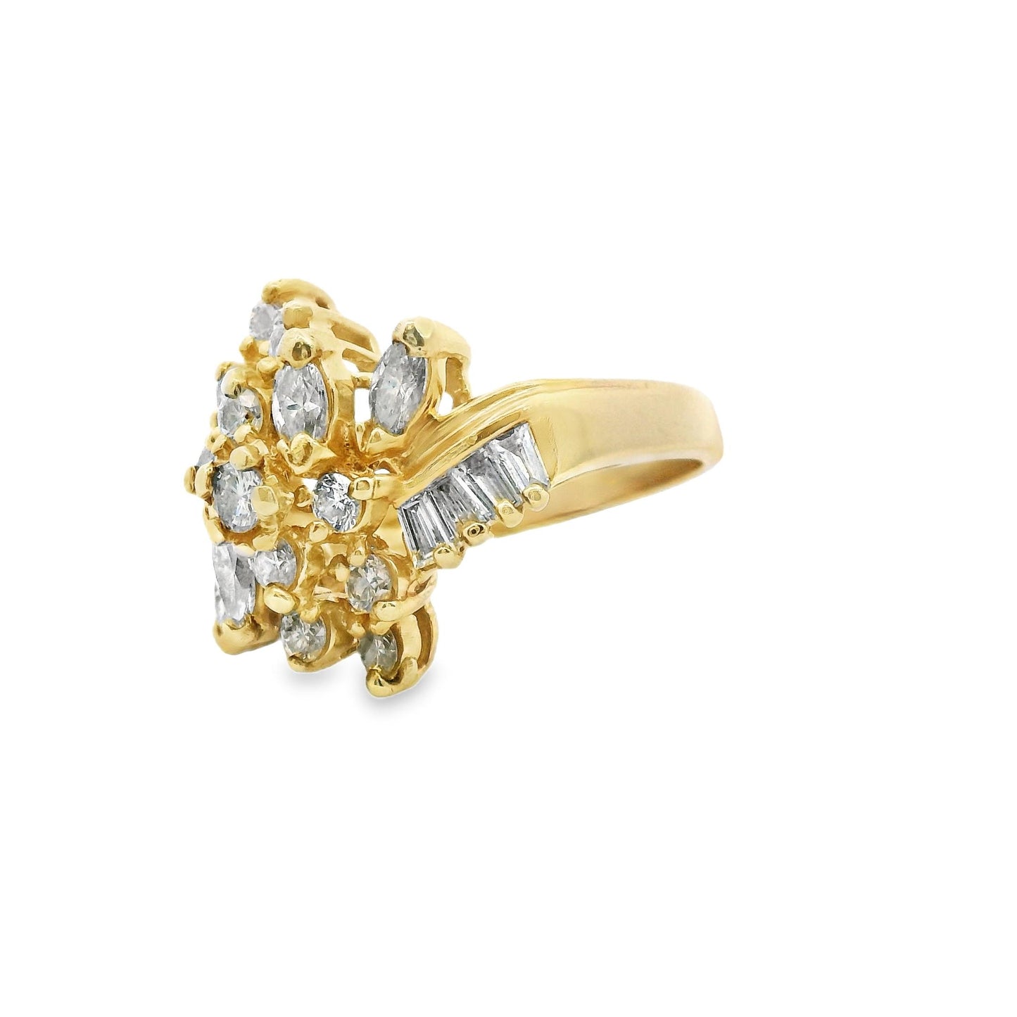 Vintage White Diamond Cluster Ring in 14k Yellow Gold 6.75US 6.11g.
