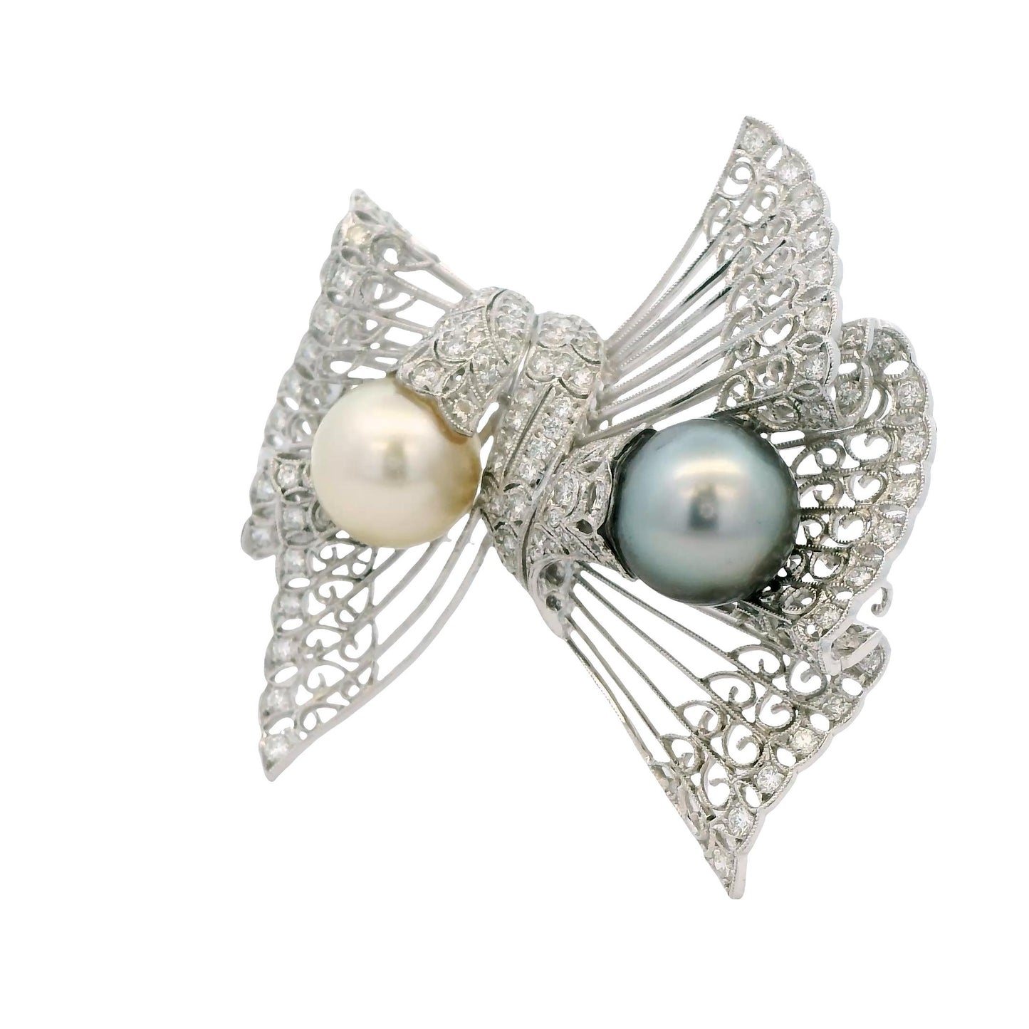 3.00cttw White Diamond & Pearl Brooch in 18k White Gold 27.41g.