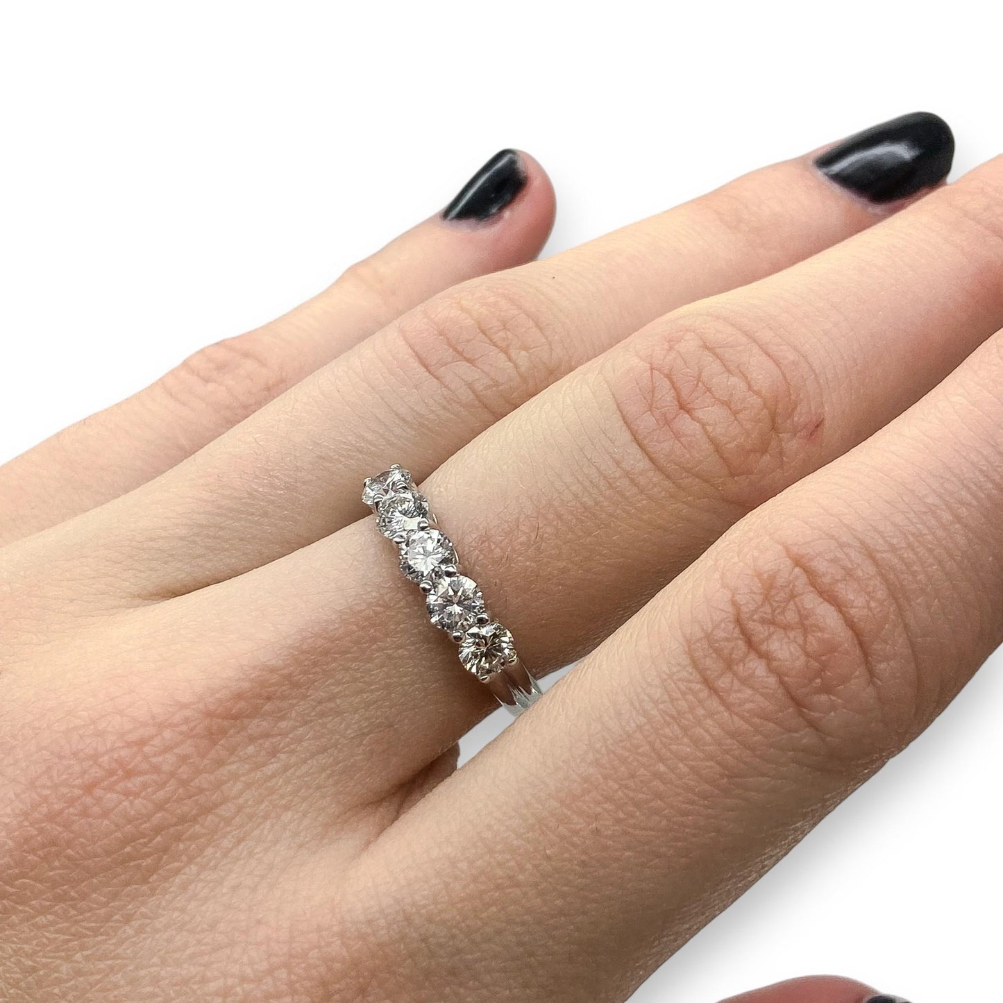 1.00 cttw Diamond Band Ring in 18K White Gold 6.5 US 3.3g