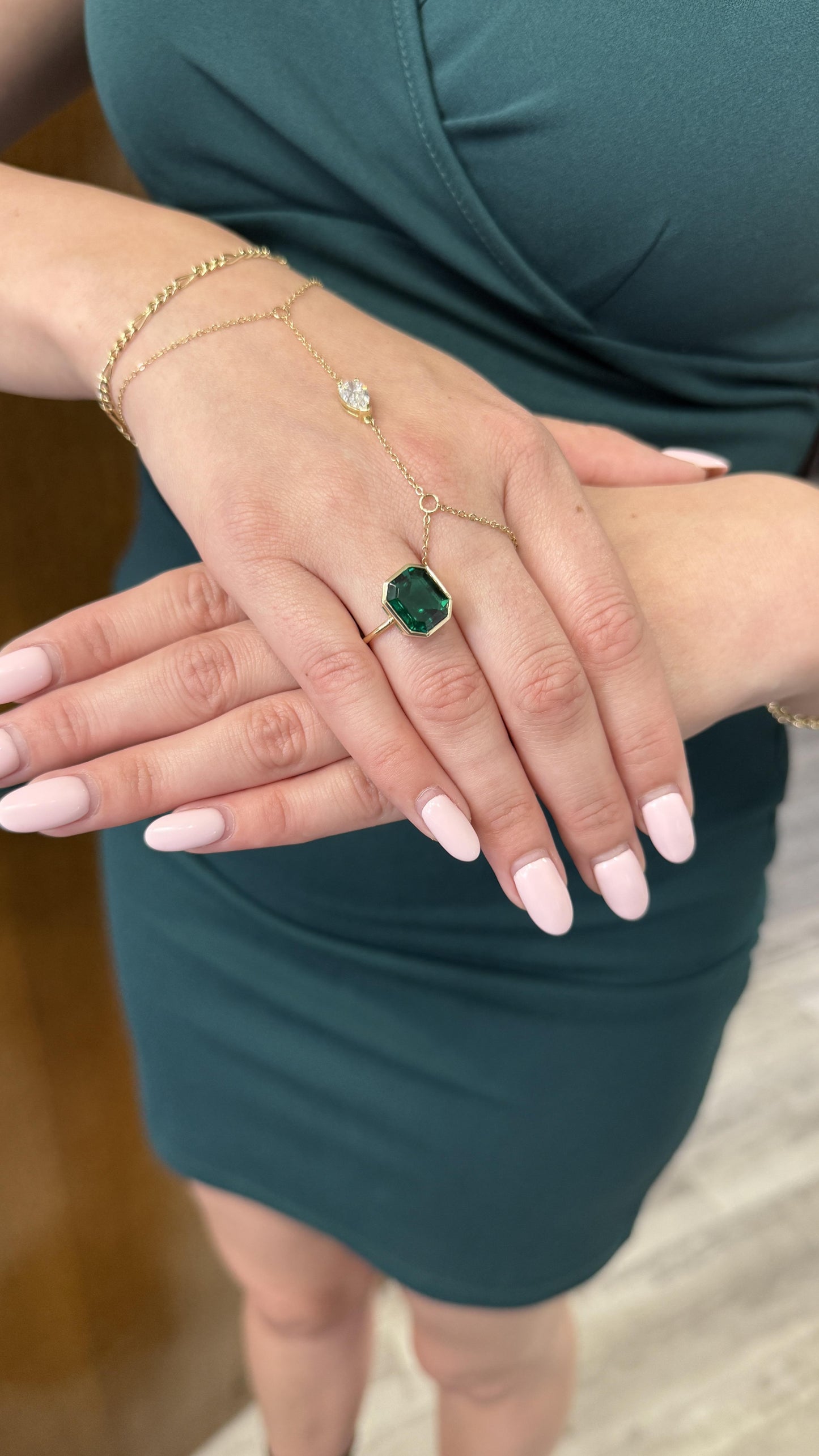 4.86 ct. Green Emerald Bezel Set Ring in 14k Yellow Gold 6.5US 3.95g.