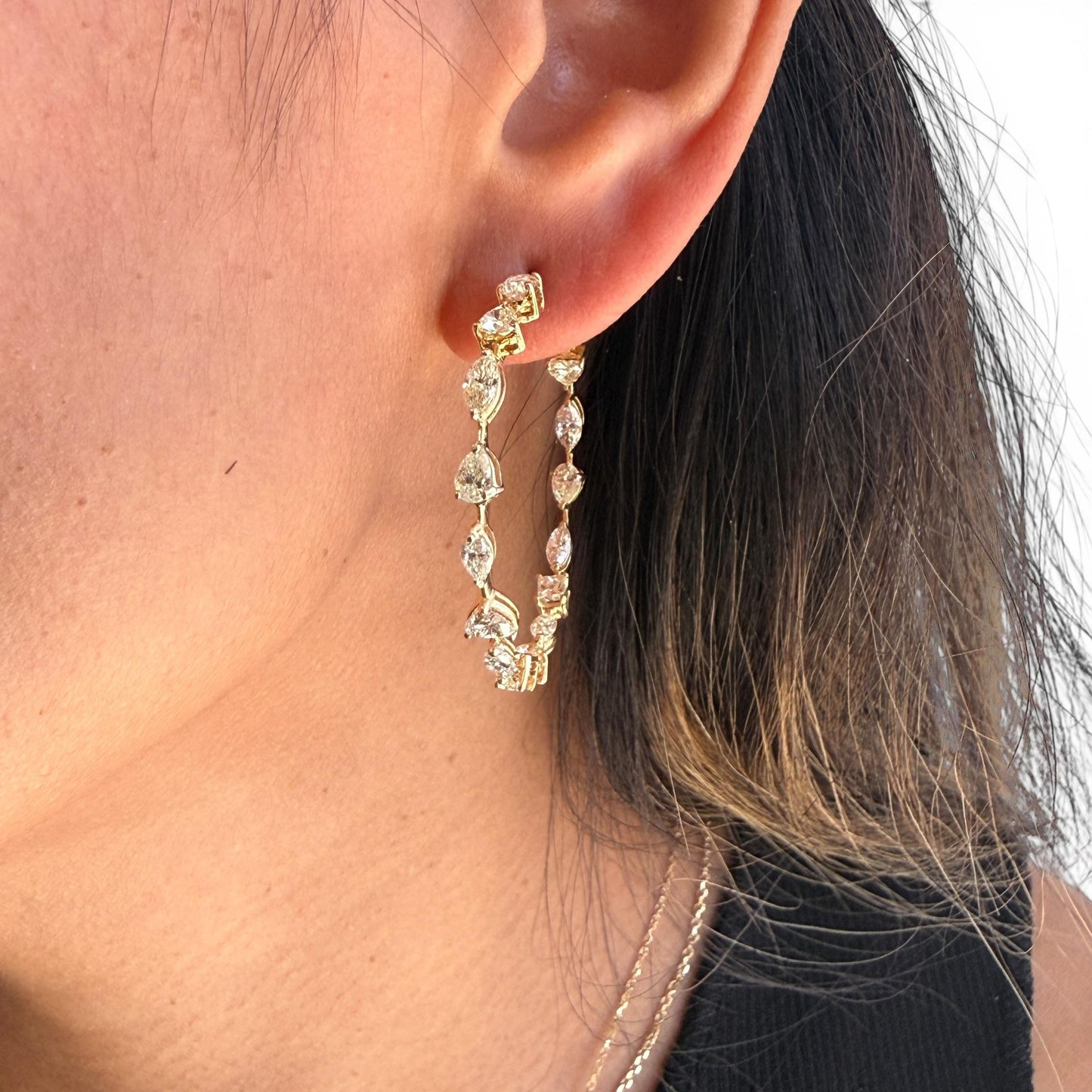 2.50cttw. White Diamonds Hoops Earrings in 14k Yellow Gold 7.01g.