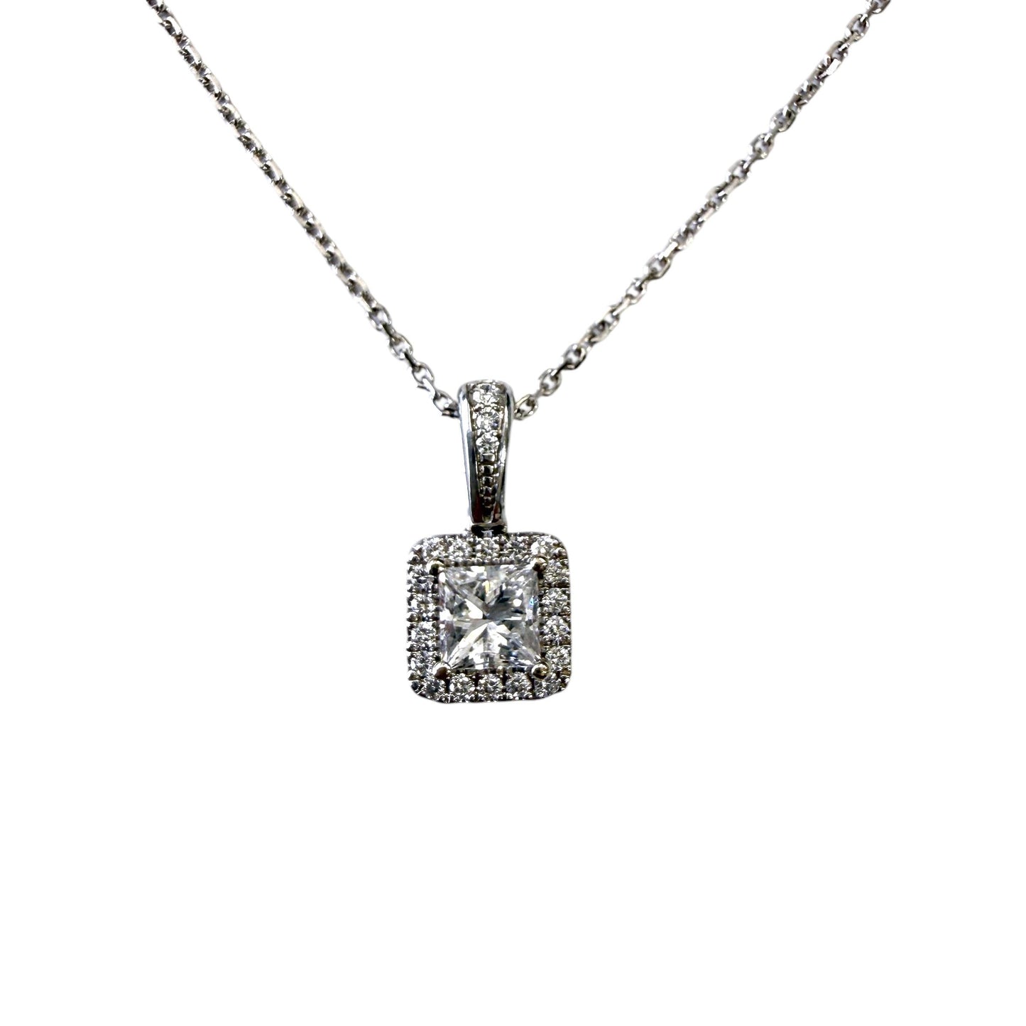 0.60cttw. White Diamond Pendant Necklace on 14k White Gold 3.01g.