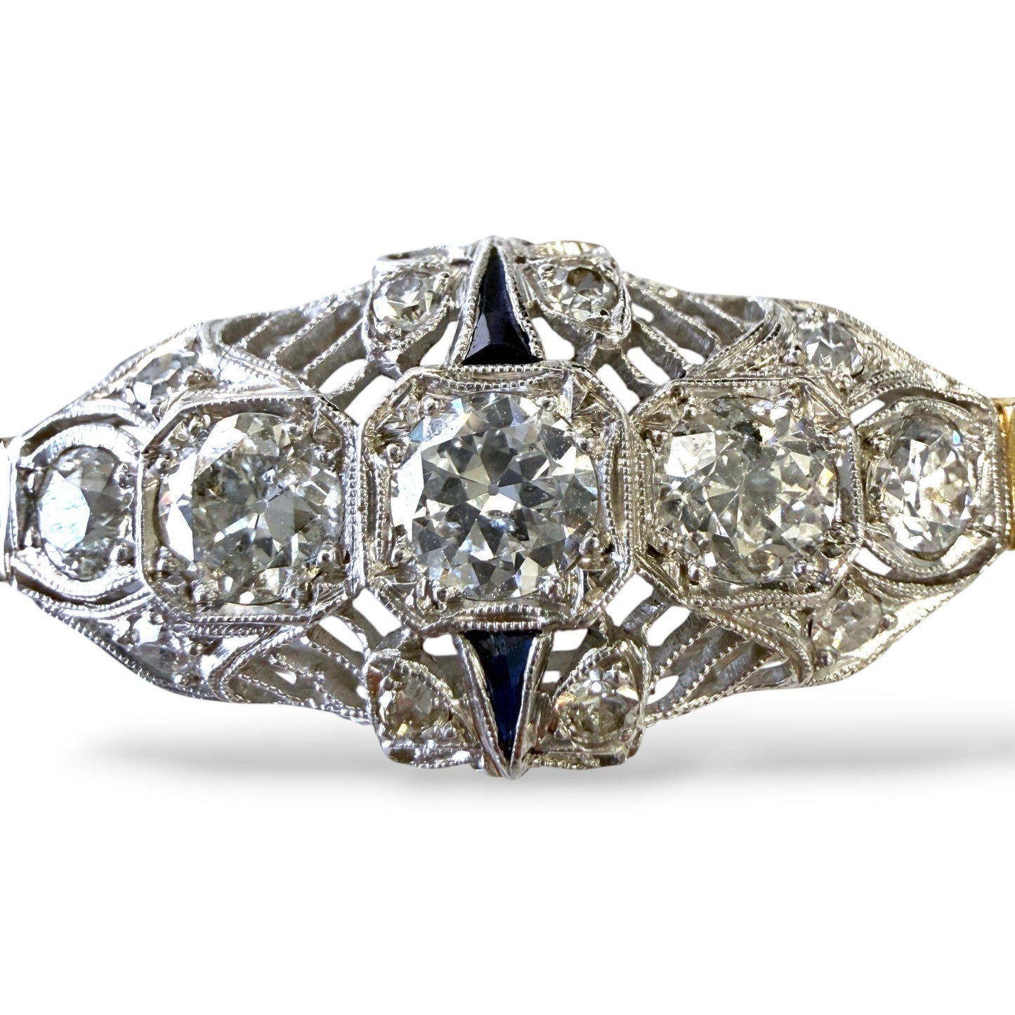 5.39cttw. White Diamond Vintage Bracelet in Platinum 15.85g.
