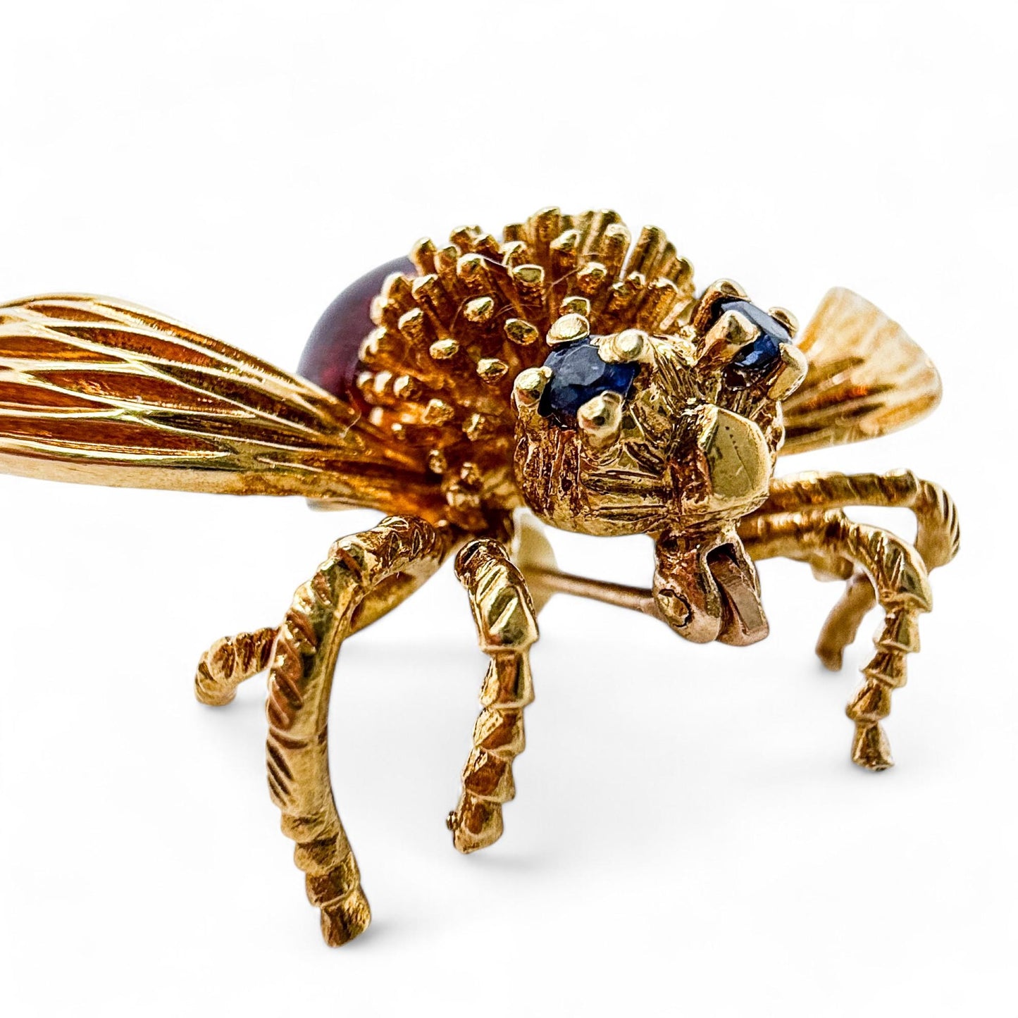 Vintage 18k Yellow Gold Bee Brooch with Blue Sapphire 14.60g
