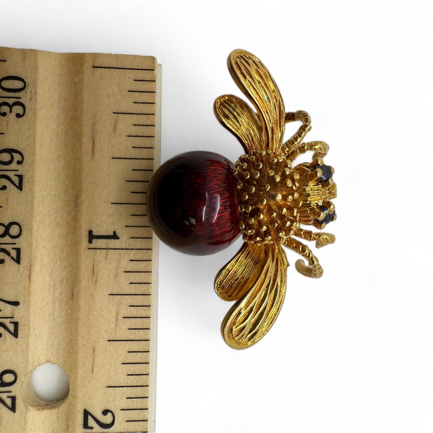 Vintage 18k Yellow Gold Bee Brooch with Blue Sapphire 14.60g