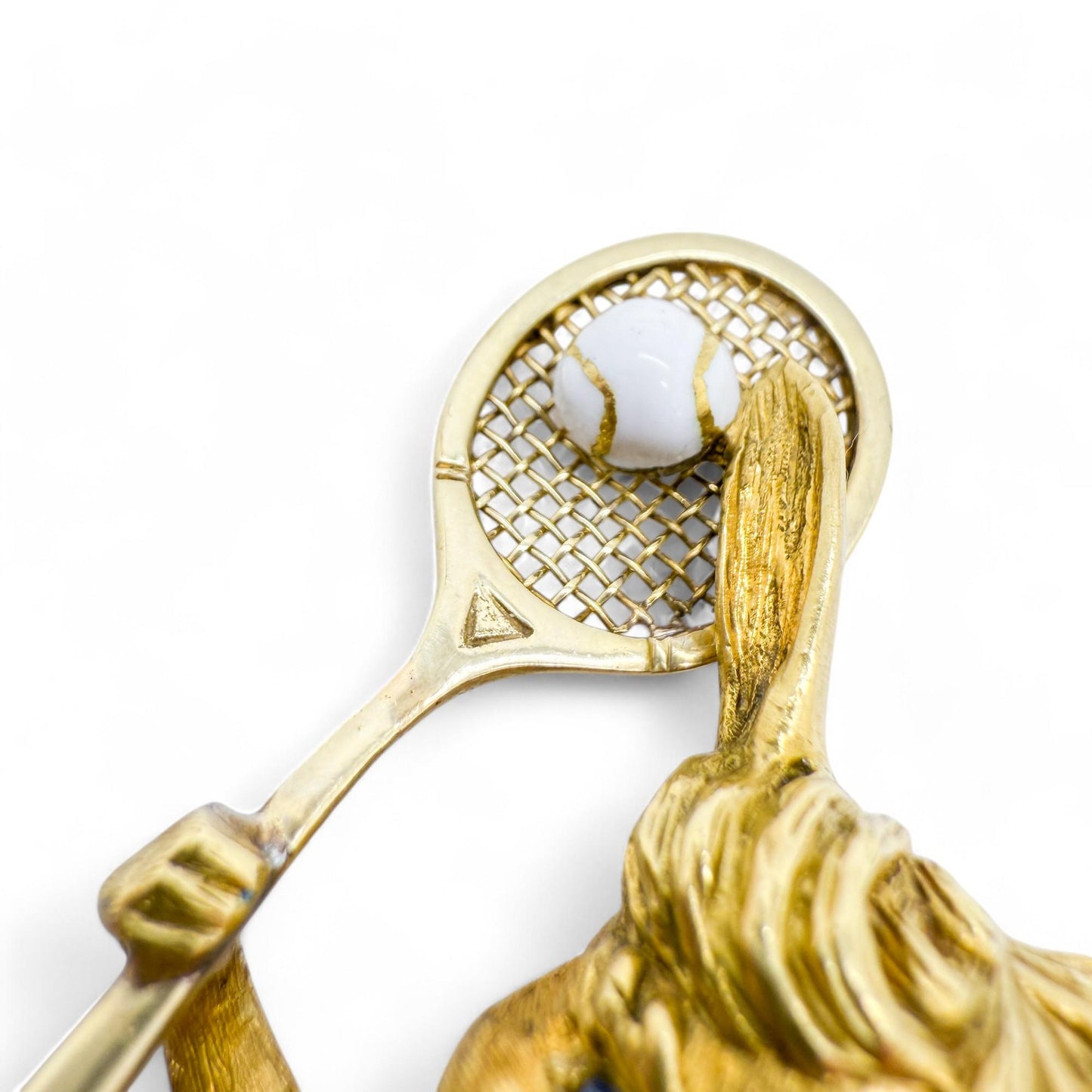 Vintage 18K Yellow Gold Martine Tennis Rabbit Brooch whith Blue Sapphires 20.8