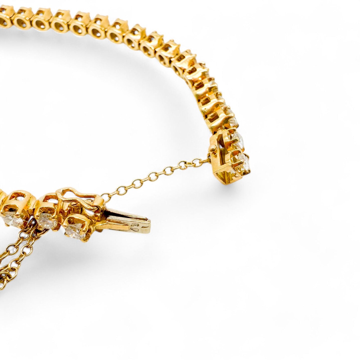 Estate 5.50 cttw. White Diamond Tennis Bracelet in 18k Yellow Gold