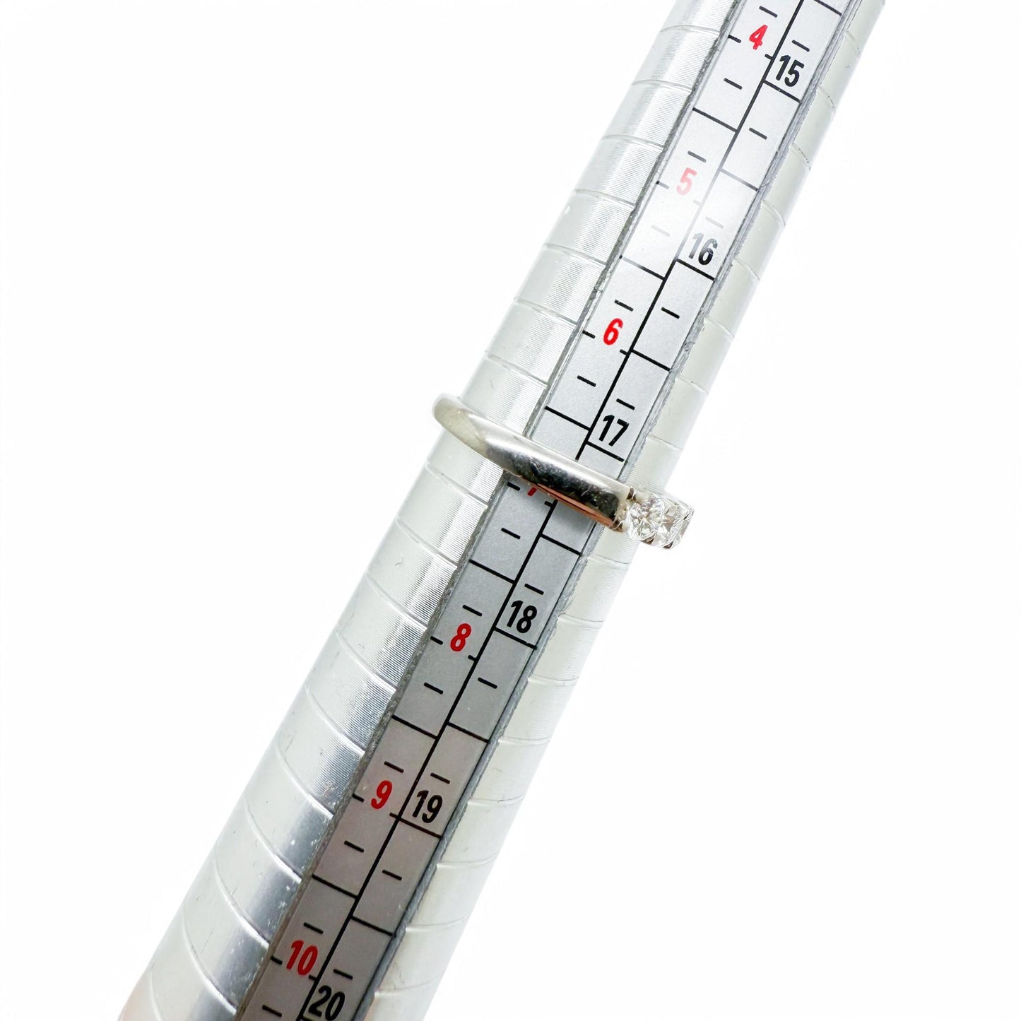 0.98 cttw. White Diamond Ring in 14k White Gold 6.75US 3.5g