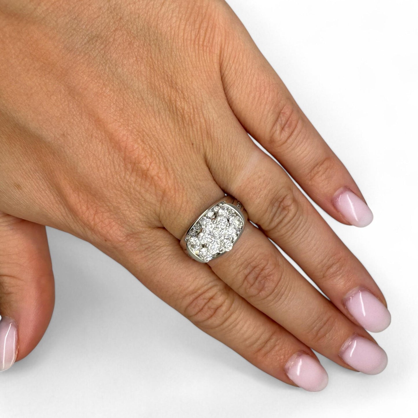 2.20 cttw. Whide Diamond Ring in 14k White Gold 7US