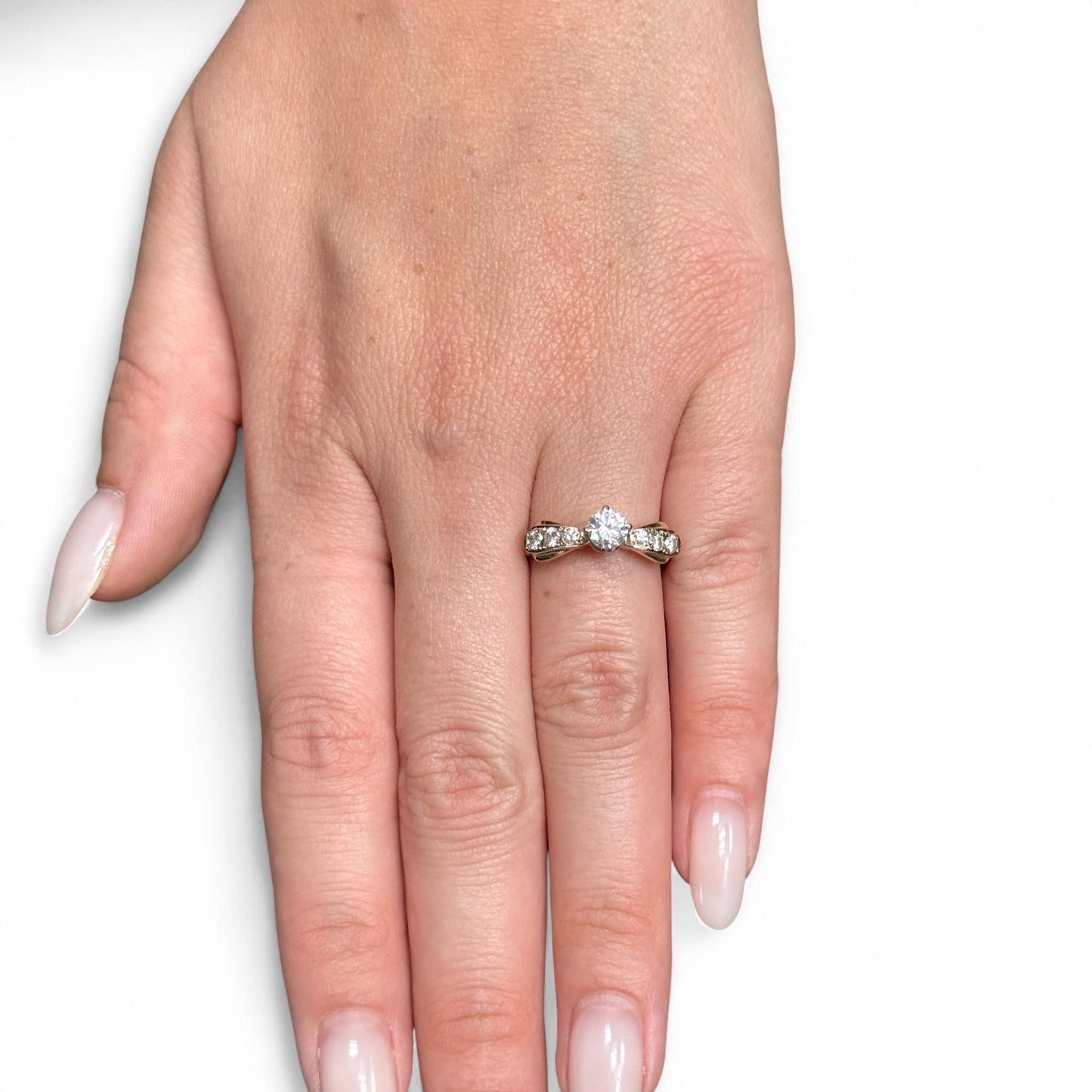 0.86cttw. White Diamond Ring in 14k Yellow Gold 6.5US 2.57g.