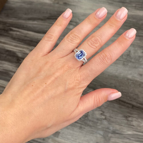 3.23CT BLUE SAPPHIRE( No Heat, Ceylon, Sril Lanka) & DIAMOND HALO RING