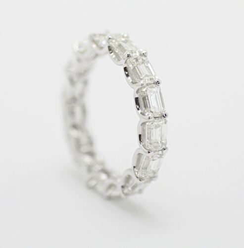 Women's Side Ways Emerald Cut Diamonds Eternity Band Ring in 18k White Gold 5.75
