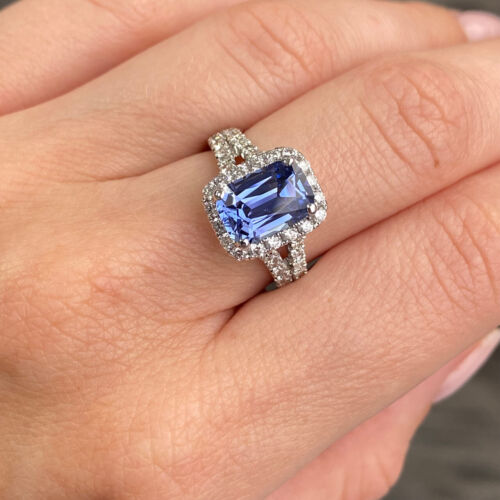 3.23CT BLUE SAPPHIRE( No Heat, Ceylon, Sril Lanka) & DIAMOND HALO RING