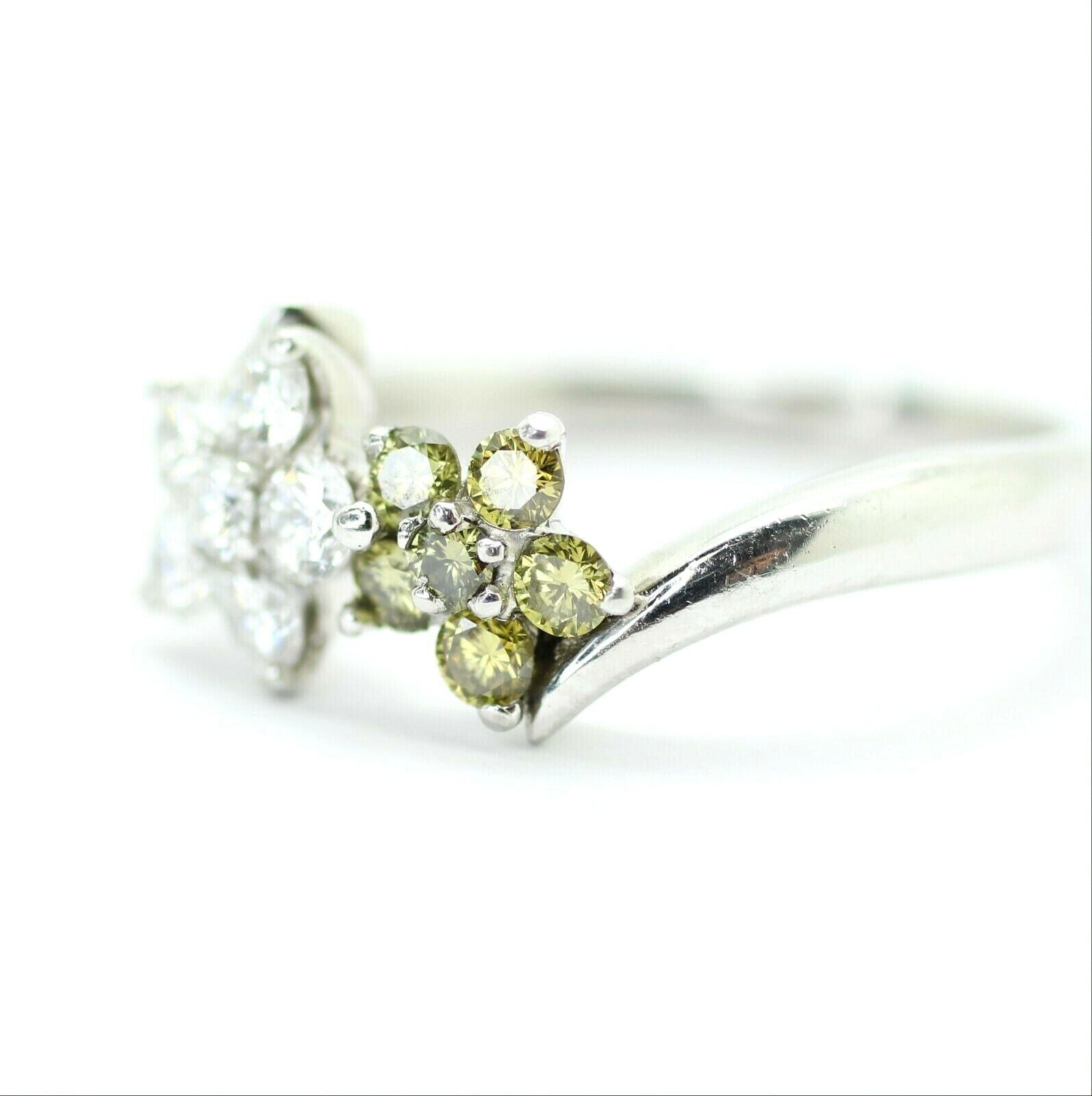 Double Flower Diamonds and Citrine Stone Elegant Ring in Platinum 9us