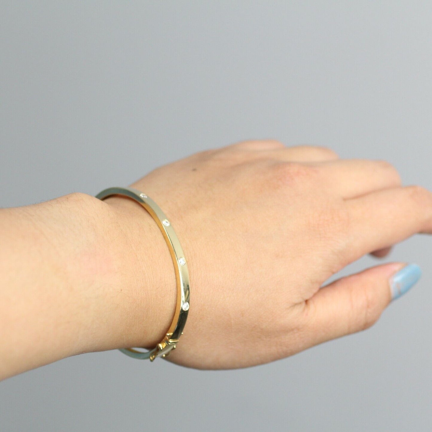 Bangle Bracelet With Diamonds in 14k Yellow Gold 11.5grs 7"