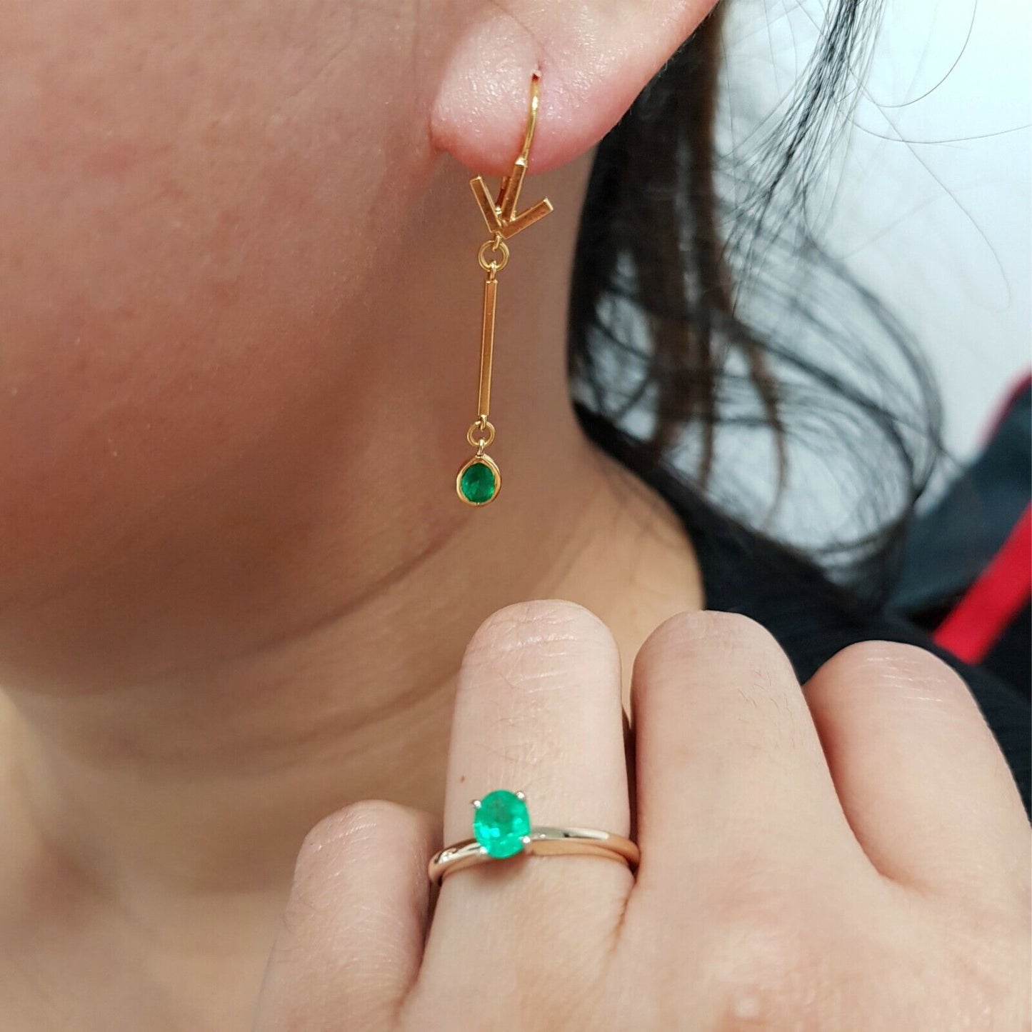 0.37ct Oval Cut Emerald Solitaire Ring in 14k Yellow Gold 5.5us