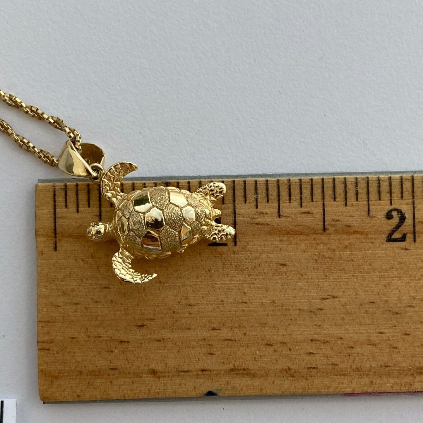 14k Yellow Gold Turtle Pendant With Chain