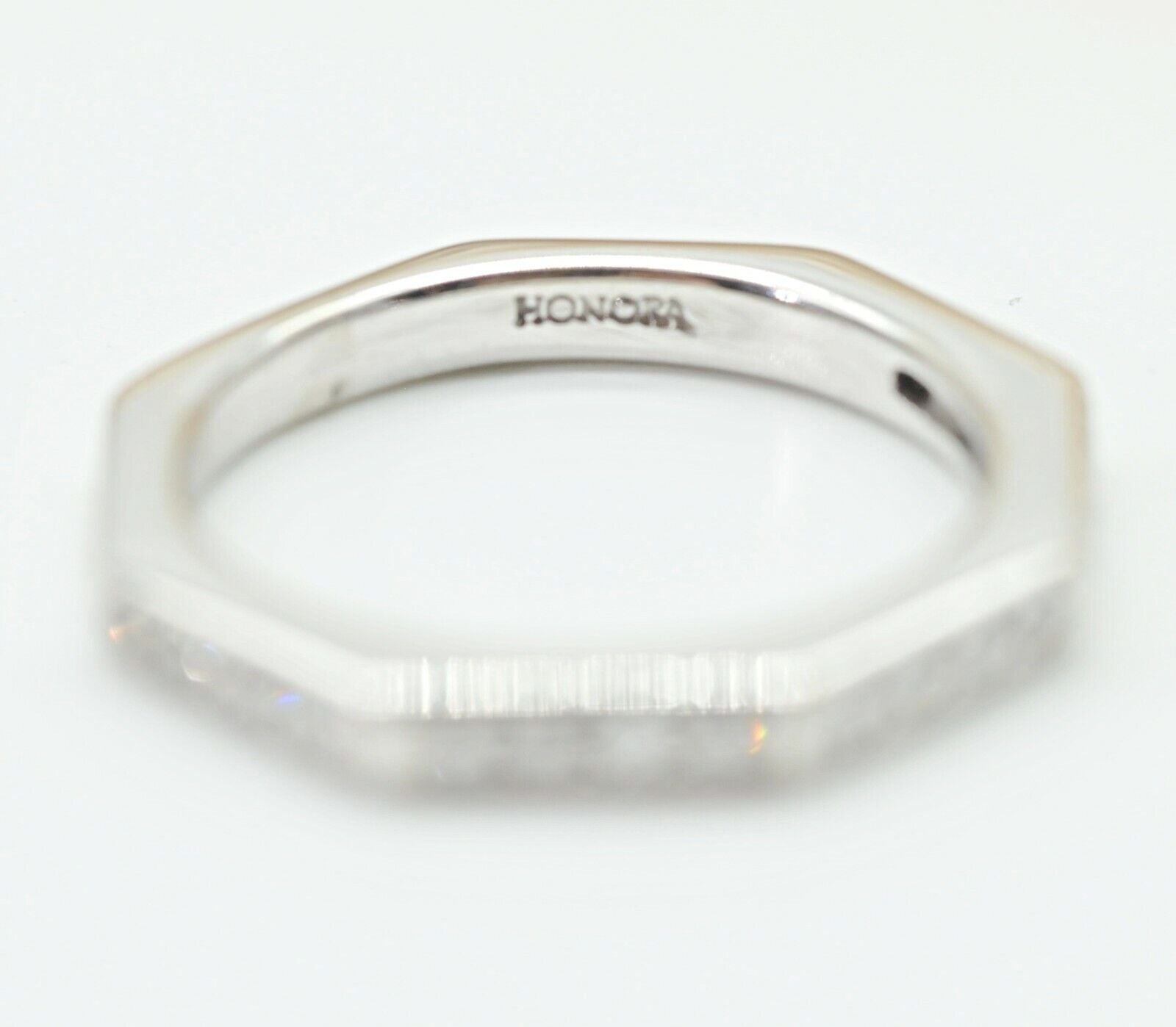 Honora 18k White Gold Diamond Wedding Band Ring 7us