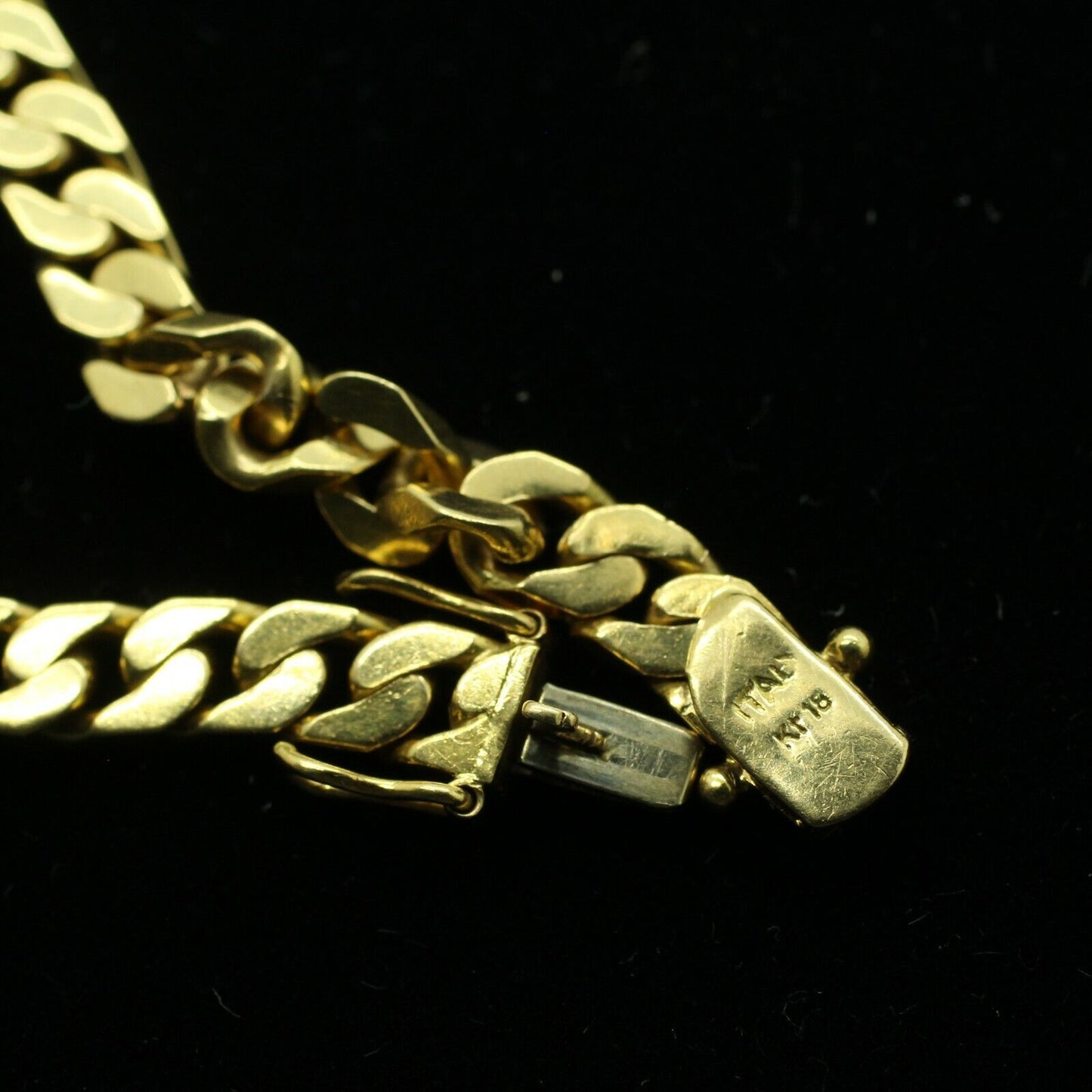 Unisex Cuban Chain Id Bracelet in 18k Yellow Gold Italy