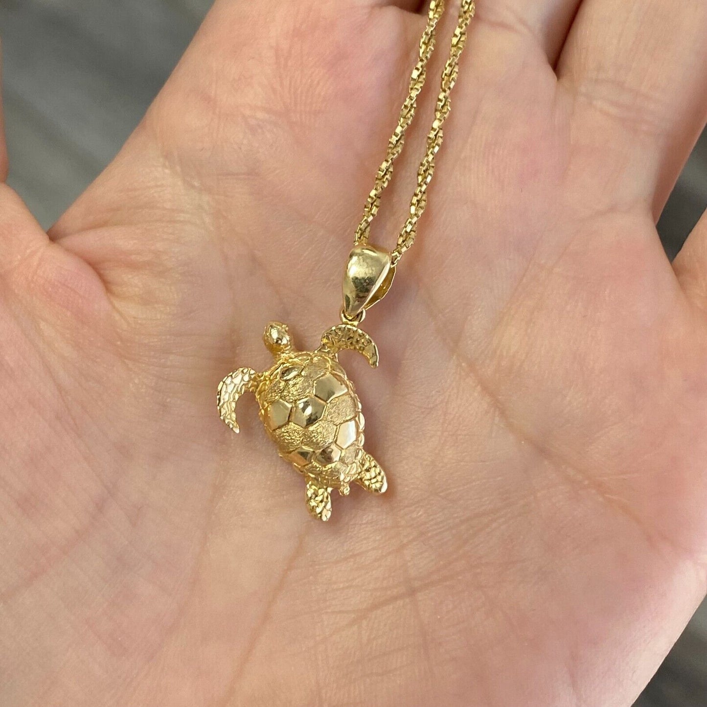 14k Yellow Gold Turtle Pendant With Chain
