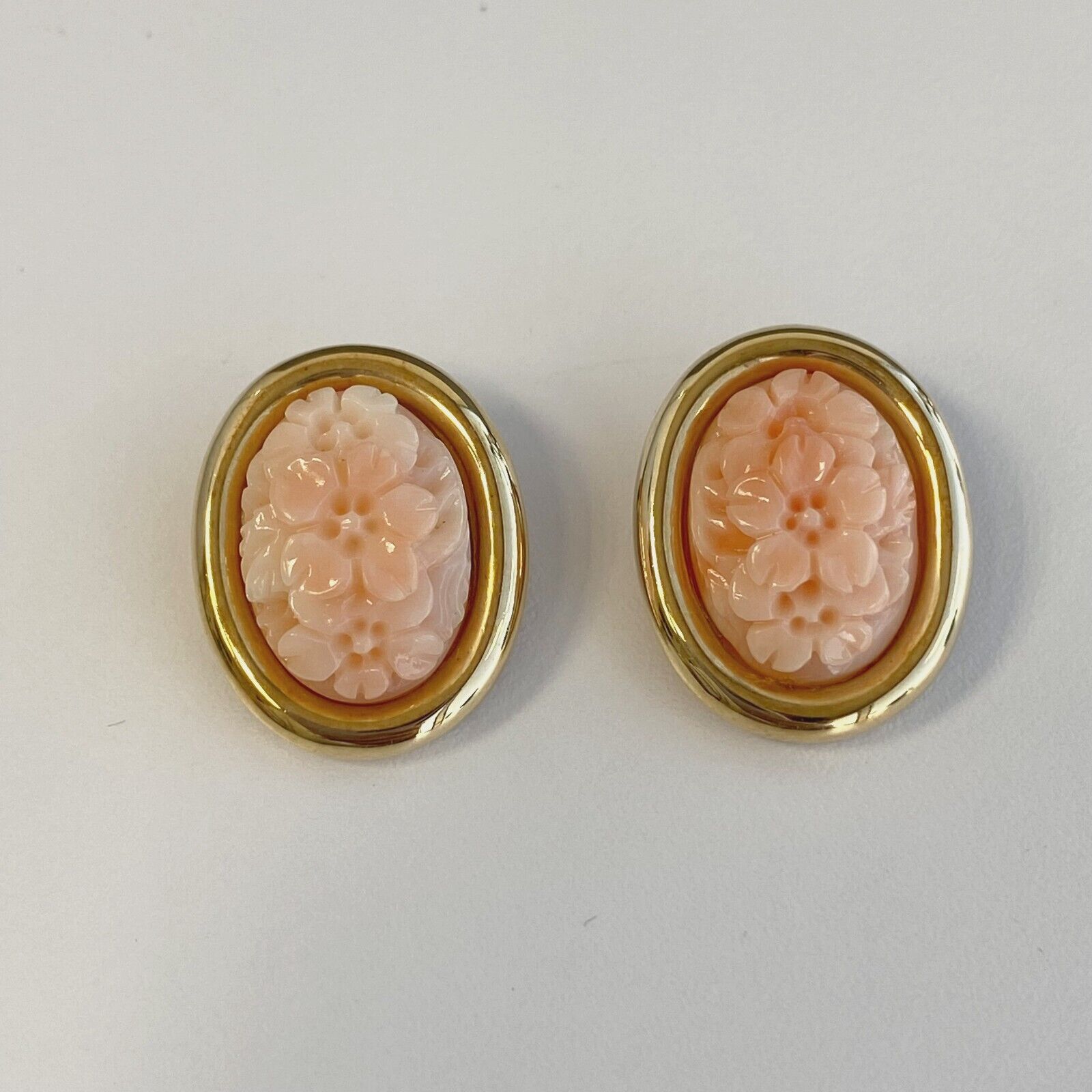 Vintage 14k Yellow Gold Carved Flowers Coral Oval Clip on Earrings