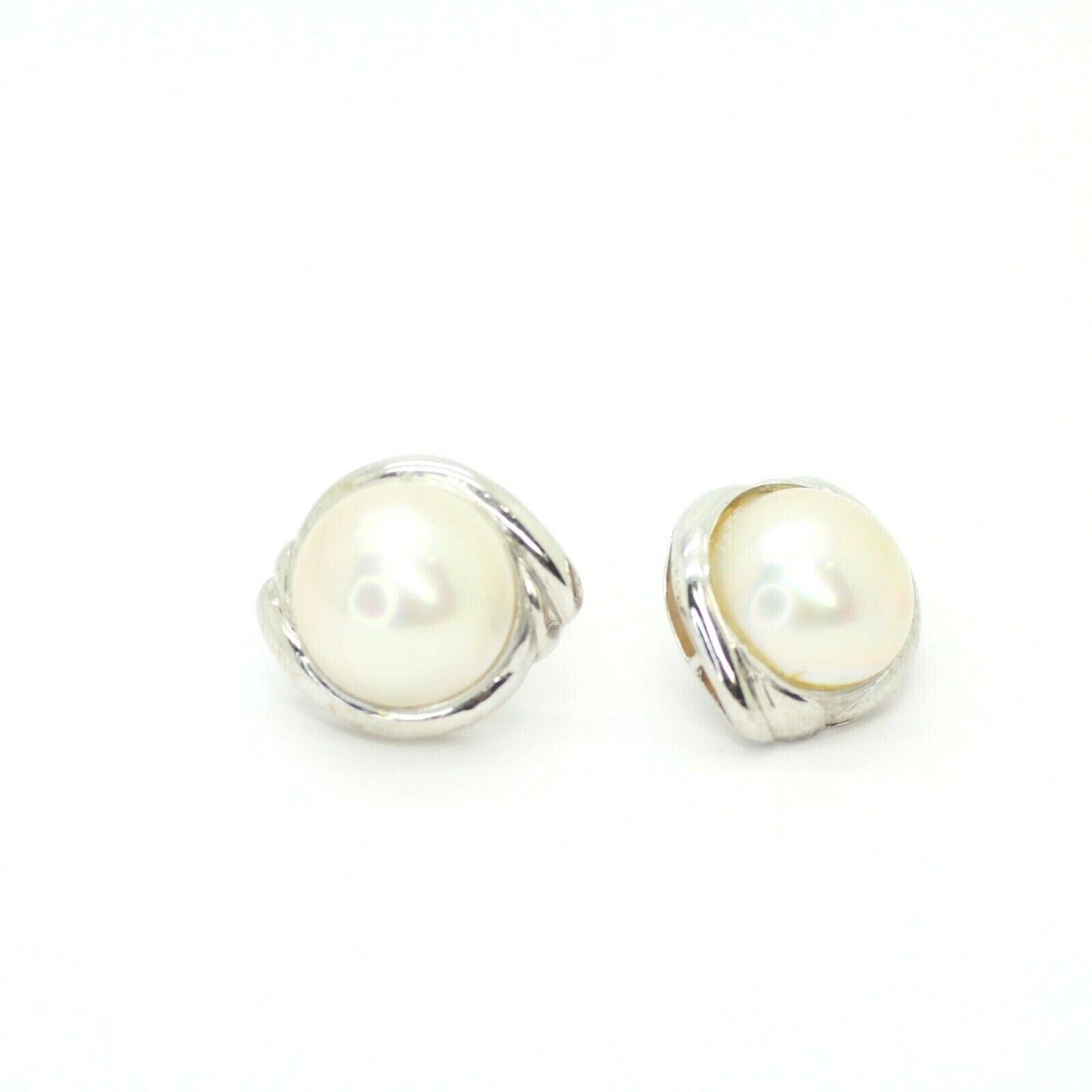 Round Mabe Pearl Clip on Earrings in 14k White Gold