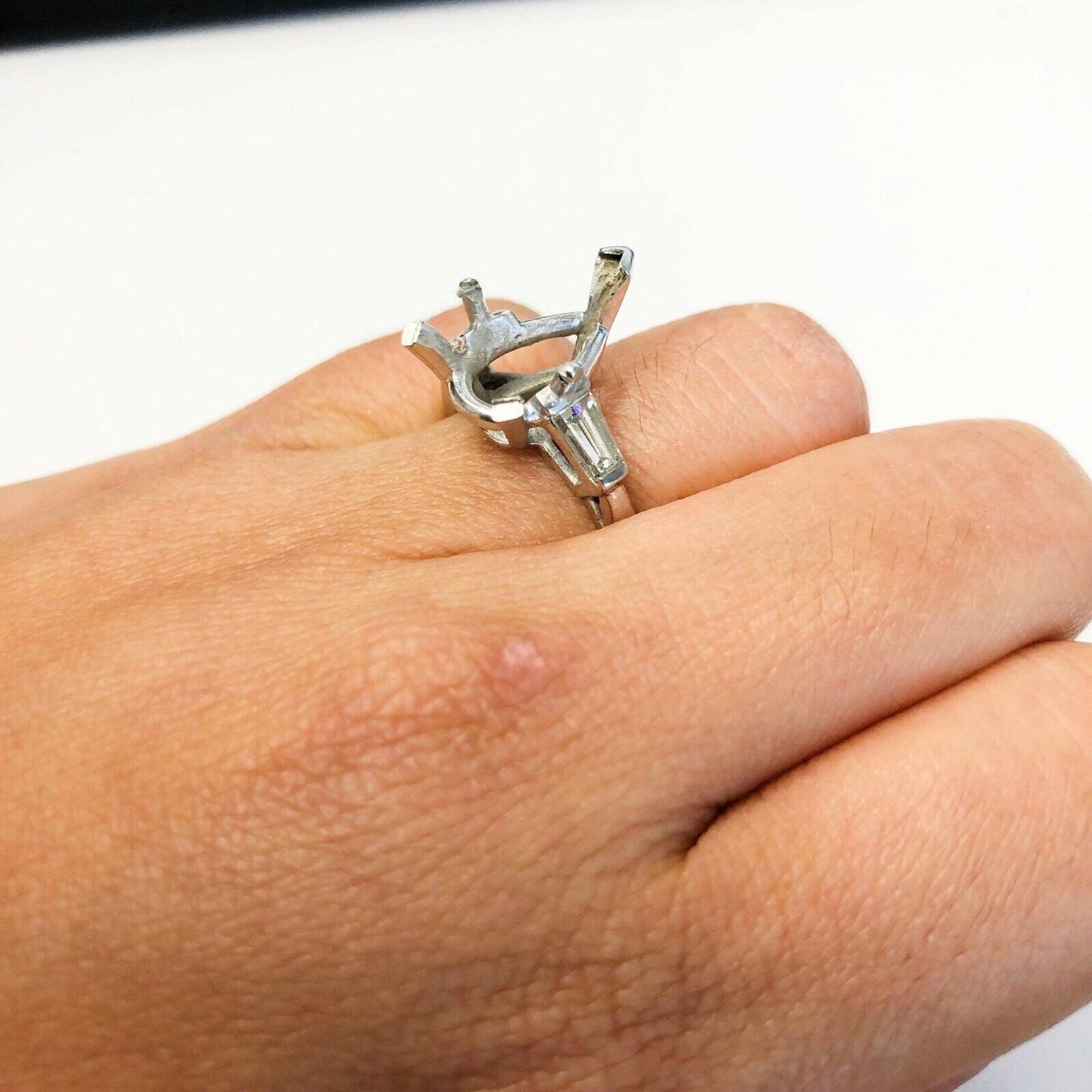Platinum Pear Shape Ring Mounting W/ Baguette 0.46ctw 7us