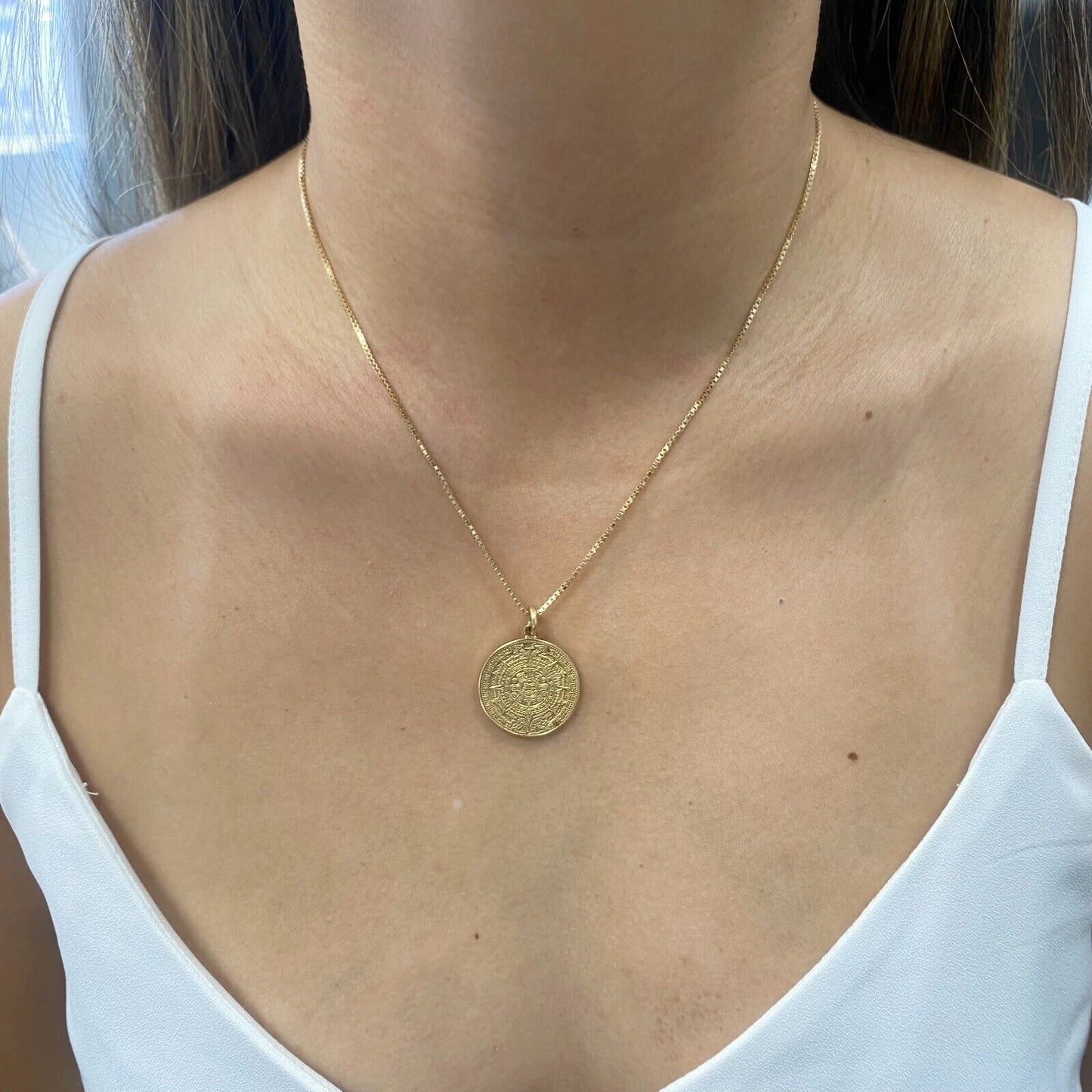 Vintage 18k Gold Round Mexico 1968 Aztec Mayan Sun Calendar Pendant Necklace