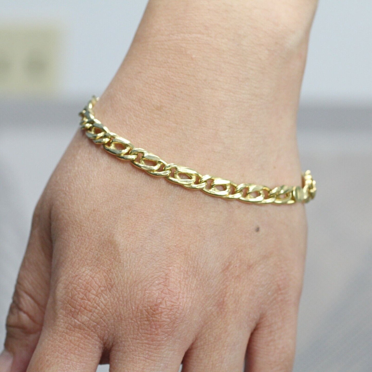 Hollow Cuban Chain Links Bracelet in 18kt Yellow Gold 9.2 GRS