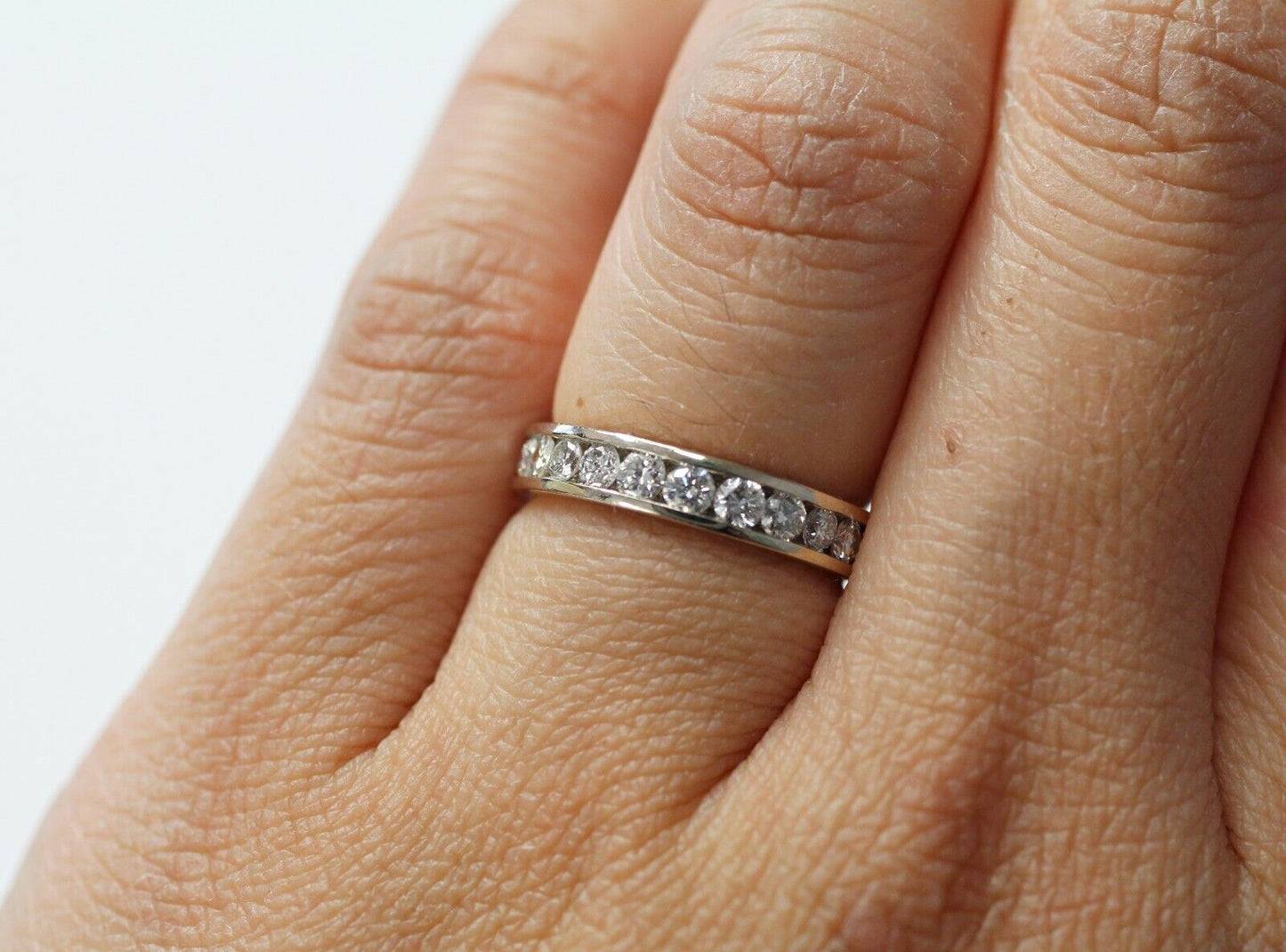 14k White Gold Diamond Eternity Band 0.50 CTW 4.25us