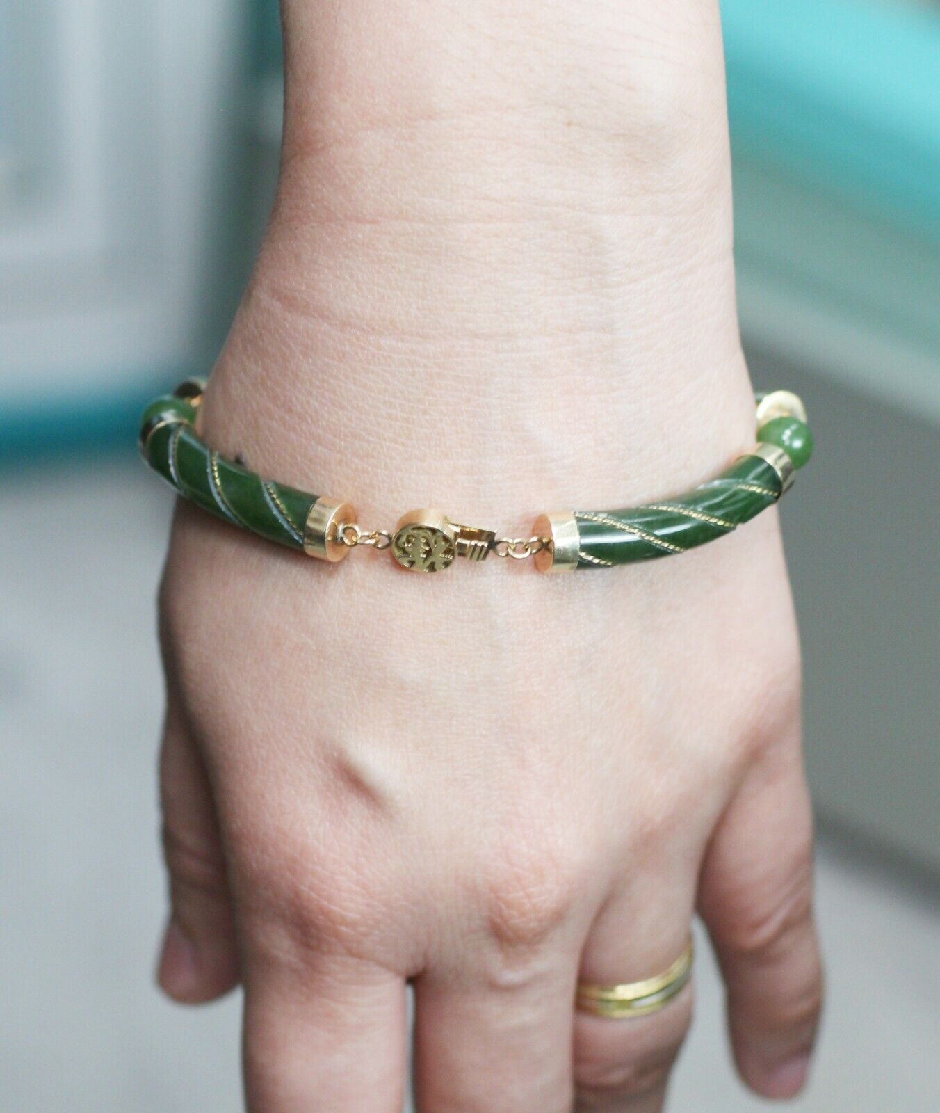 Vintage Forest Green Jade Gemstone Bracelet in 14k Yellow Gold 7.5"