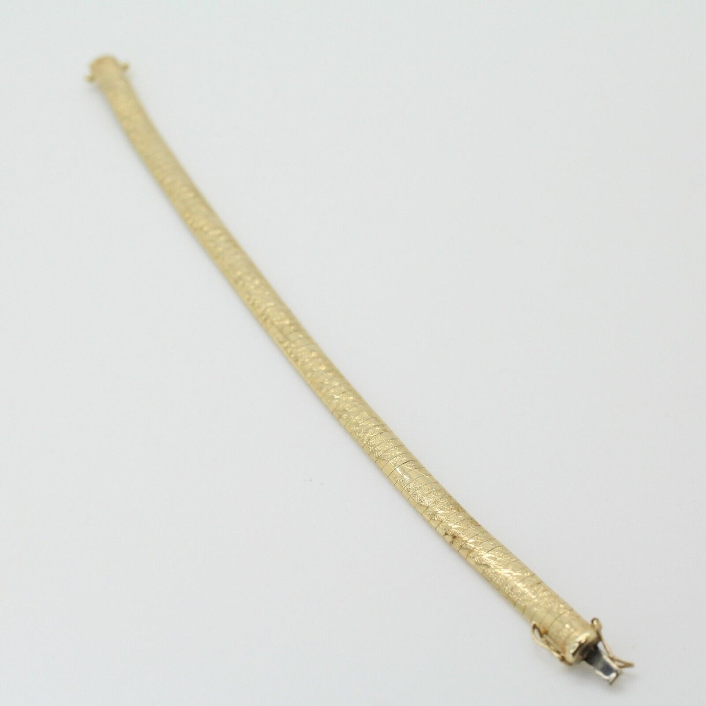 Elegant 14k Yellow Gold Italy Aurafin Domed Omega Style Bangel Bracelet 7"