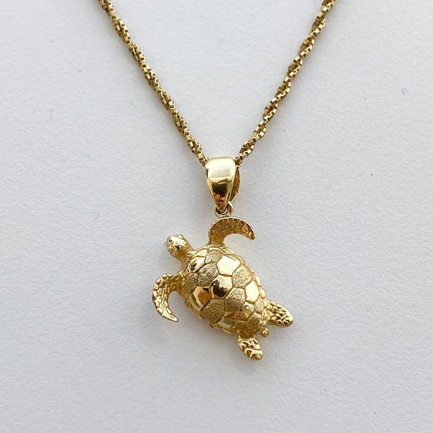 14k Yellow Gold Turtle Pendant With Chain