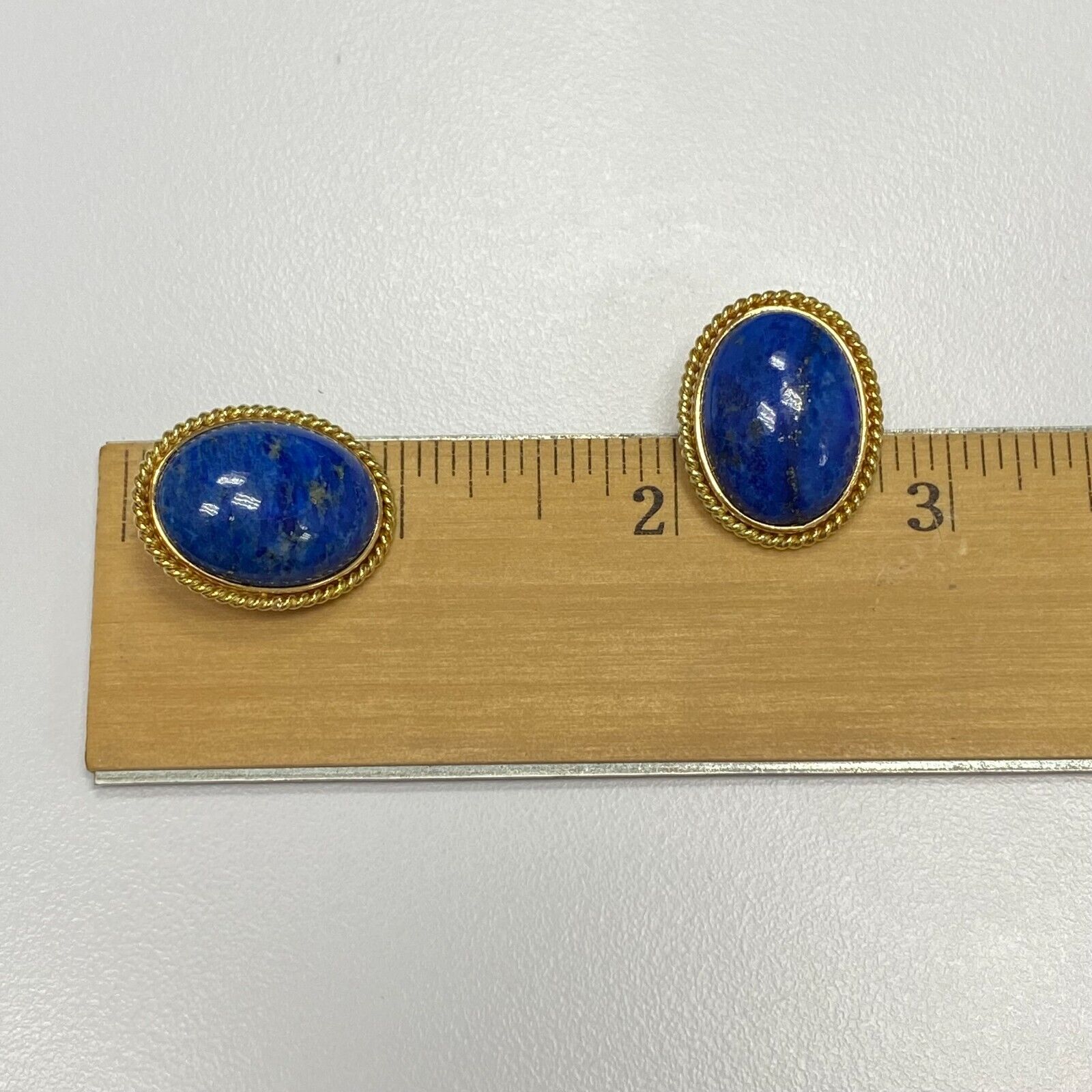 Vintage 18k Yellow Gold Lapis Blue Oval Clip on Earrings