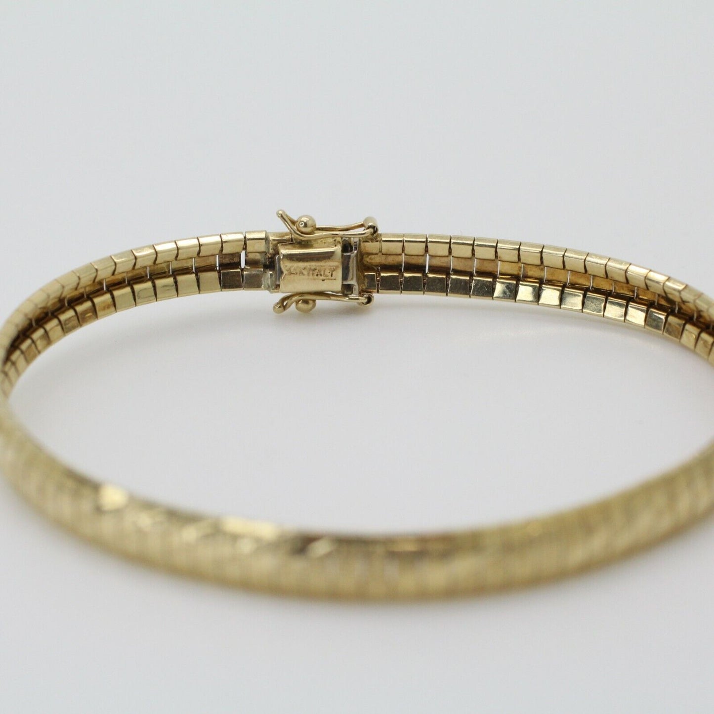 Elegant 14k Yellow Gold Italy Aurafin Domed Omega Style Bangel Bracelet 7"