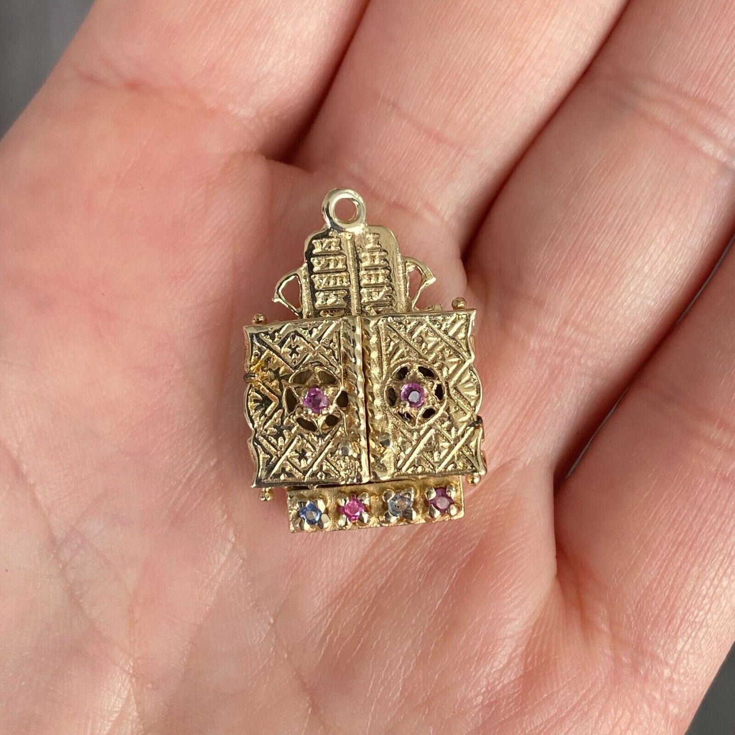 14k Yellow Gold Torah Ark Pendant With David's Star Locket Jewish