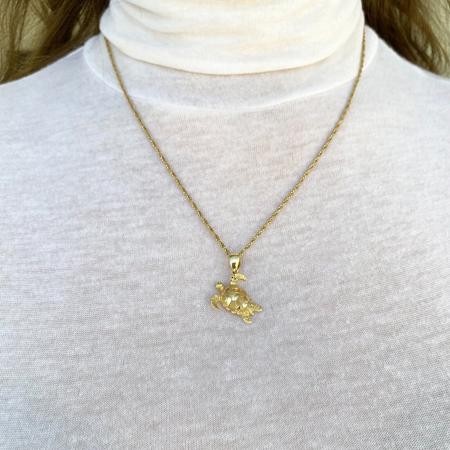 14k Yellow Gold Turtle Pendant With Chain