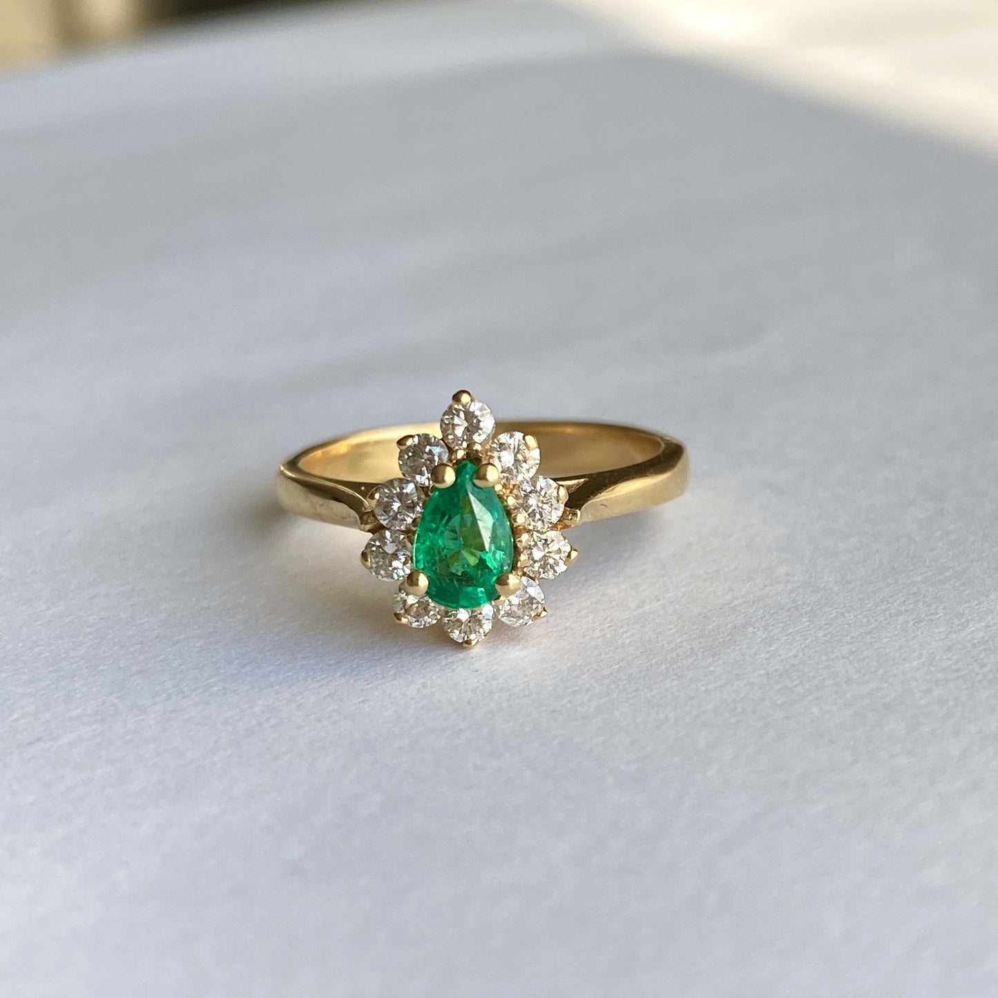 0.30Ct Emerald Columbia & 0.50Ct Diamond Ring 18K Yellow Gold 3.46G