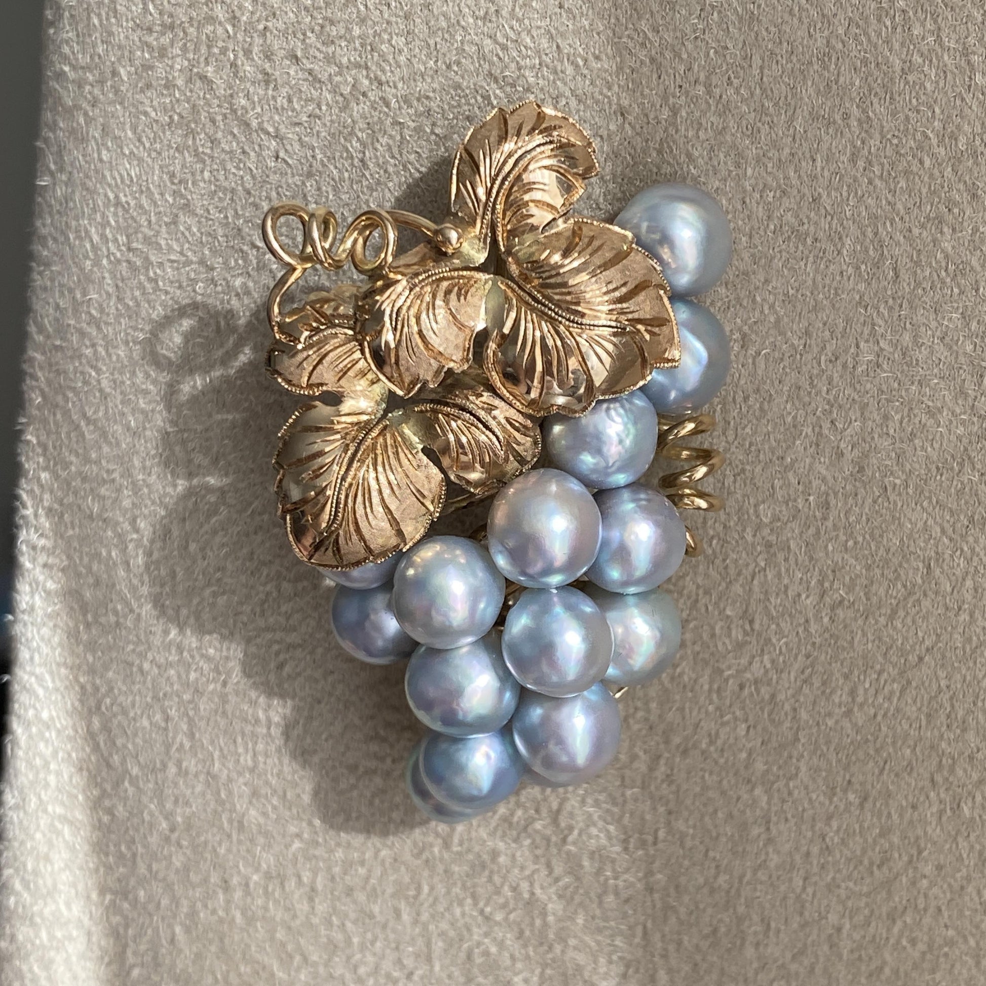 Brooch Hand Engraved Pearl Grape Cluster 14K Yellow Gold 22.07G