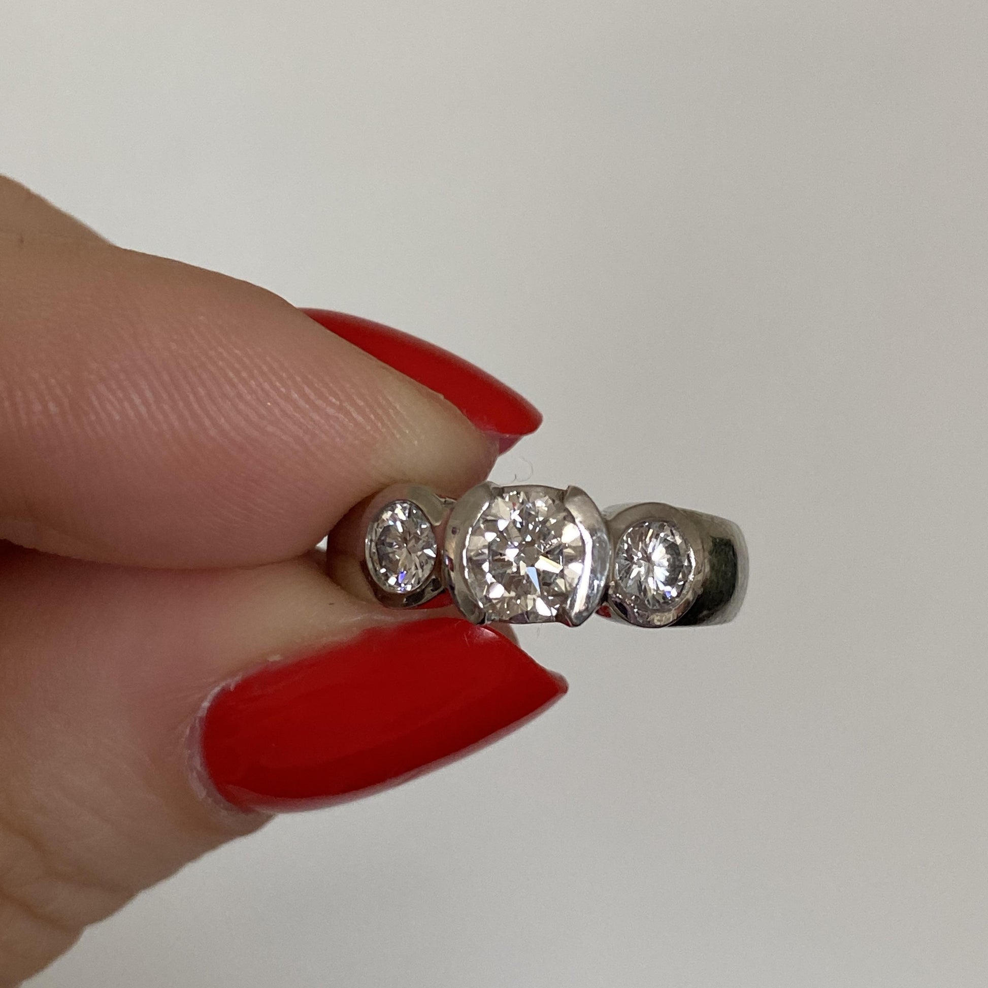 1.45ctw 3 Stones Diamonds Ring Platinum 10G