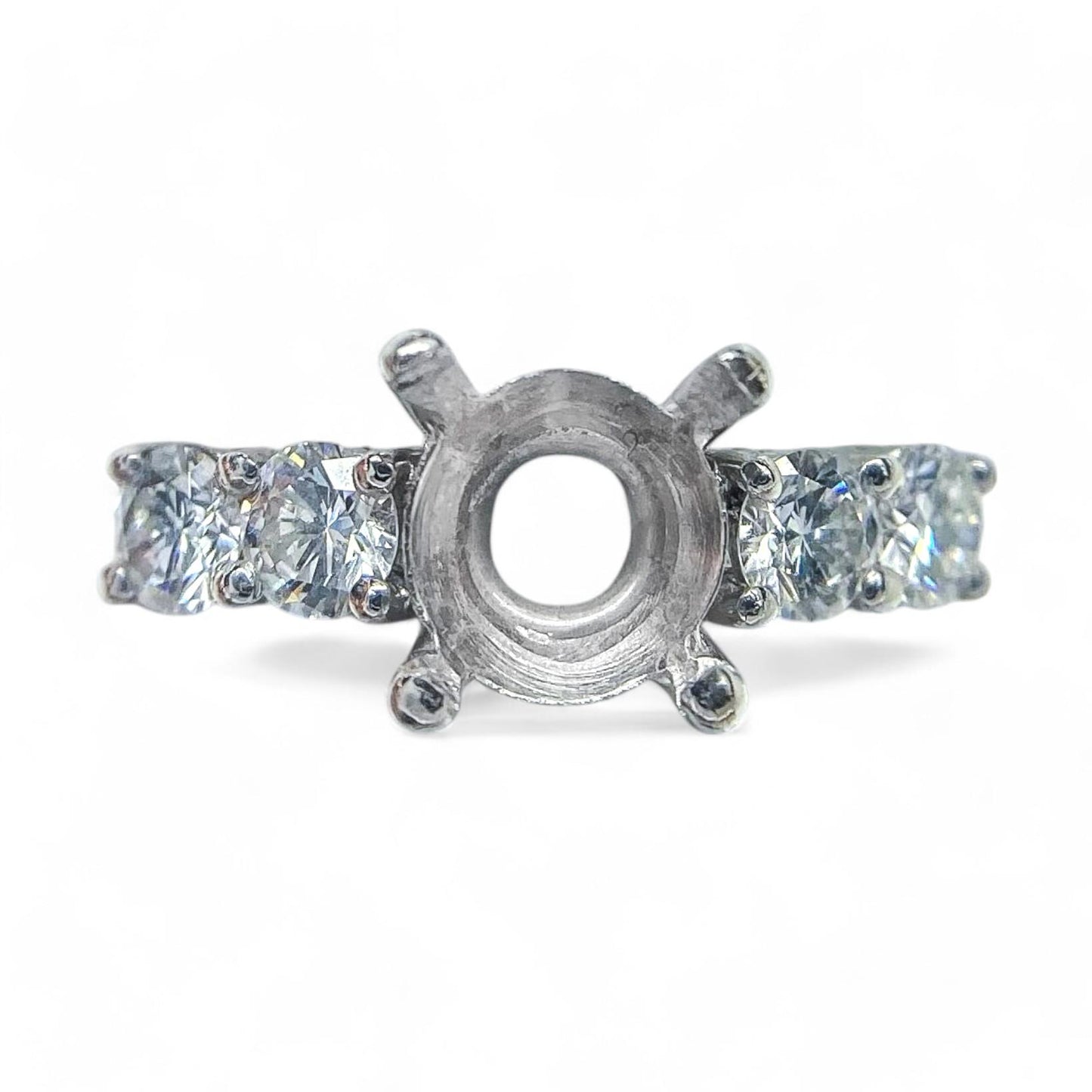 0.40 cttw White Diamond Semi-Mount in 18K White Gold 6.5 US 3.0g