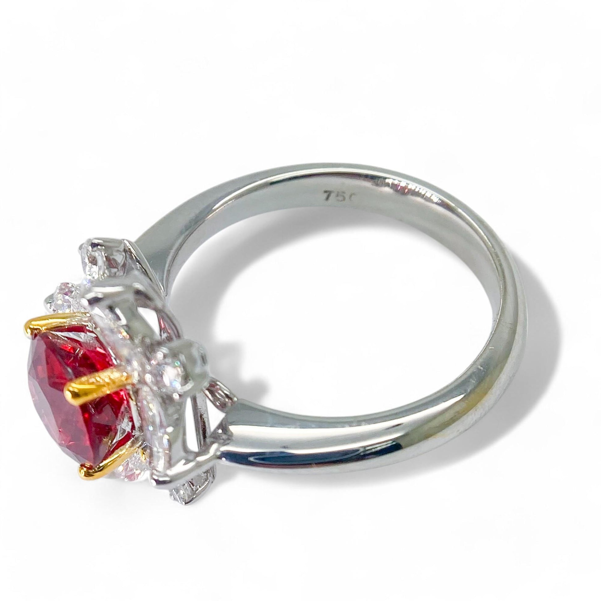 1.57 ct Red Spinel & 1.0 cttw White Diamond Ring in 18K White Gold 6.25US 5.5g