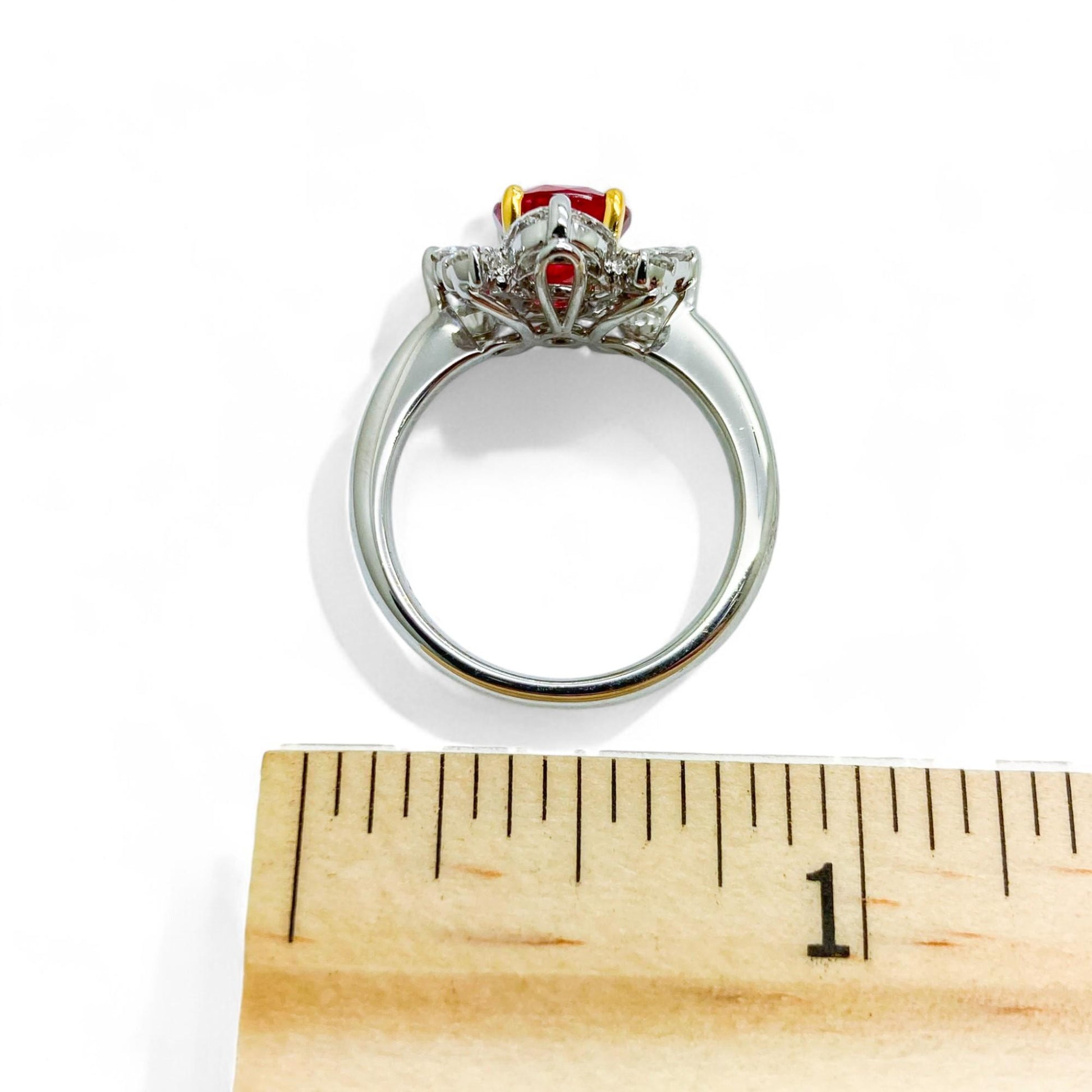 1.57 ct Red Spinel & 1.0 cttw White Diamond Ring in 18K White Gold 6.25US 5.5g