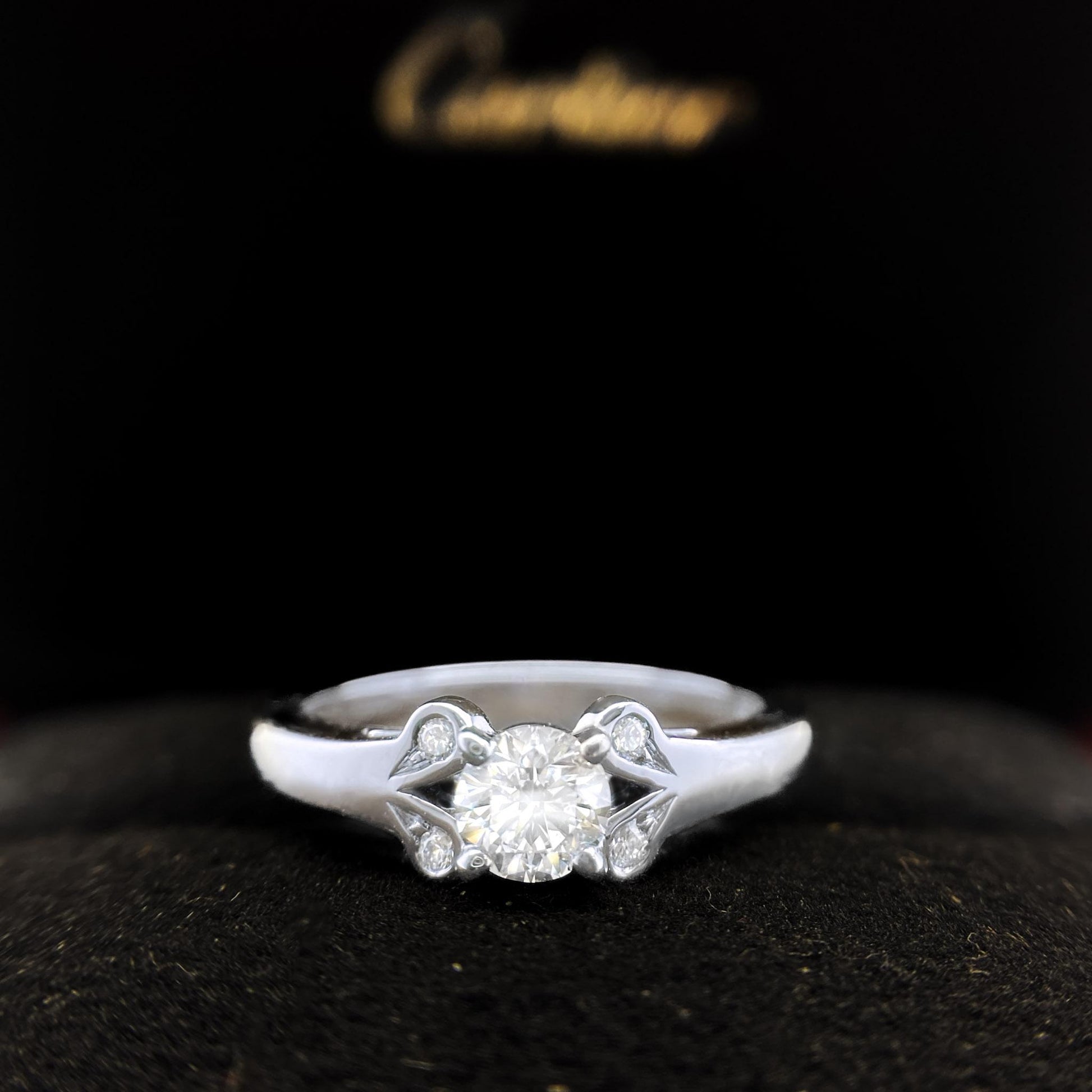 0.73 cttw White Dimaond CARTIER Ring Platimun 5.5 US 5.1g