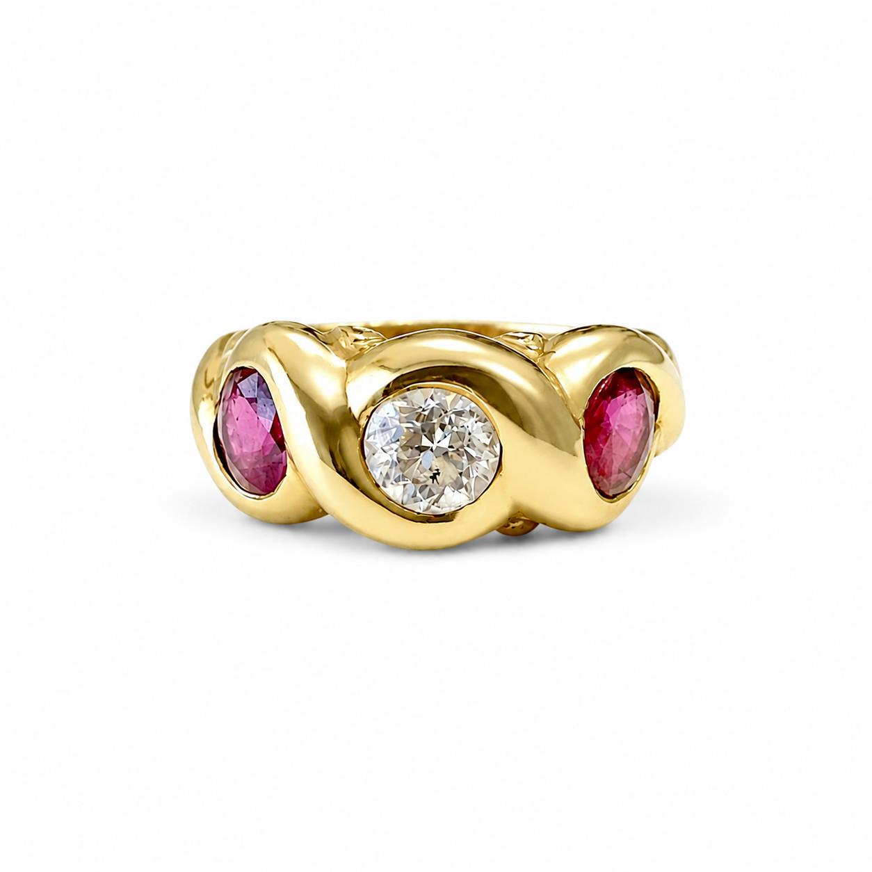 0.36ct. White Diamond & 0.60cttw. Red Ruby Vintage Ring in 18k Yellow Gold 6.28g